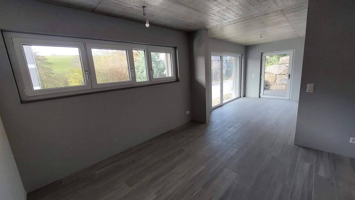 Beautiful functional commercial space of 51 m2, ideally located, 2 steps from Châtel-St-Denis train station - Photo 3 of 12