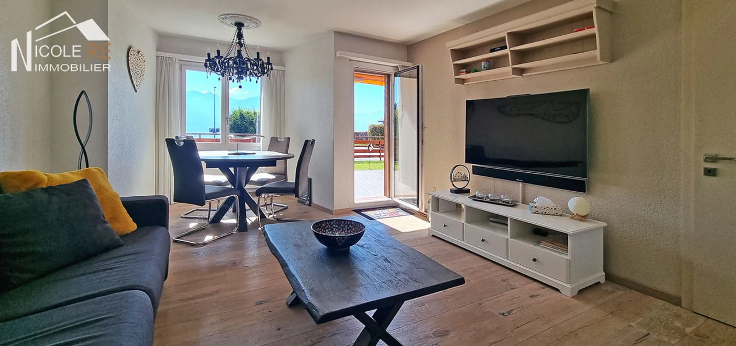 Chalet-Style Apartment with Terrace - Photo 4 of 25