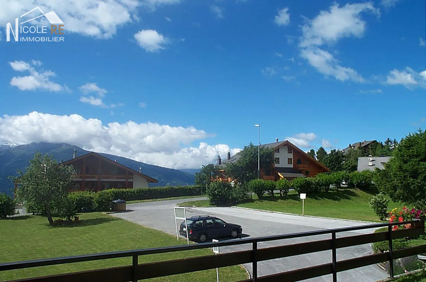 Chalet-Style Apartment with Terrace - Photo 23 of 25