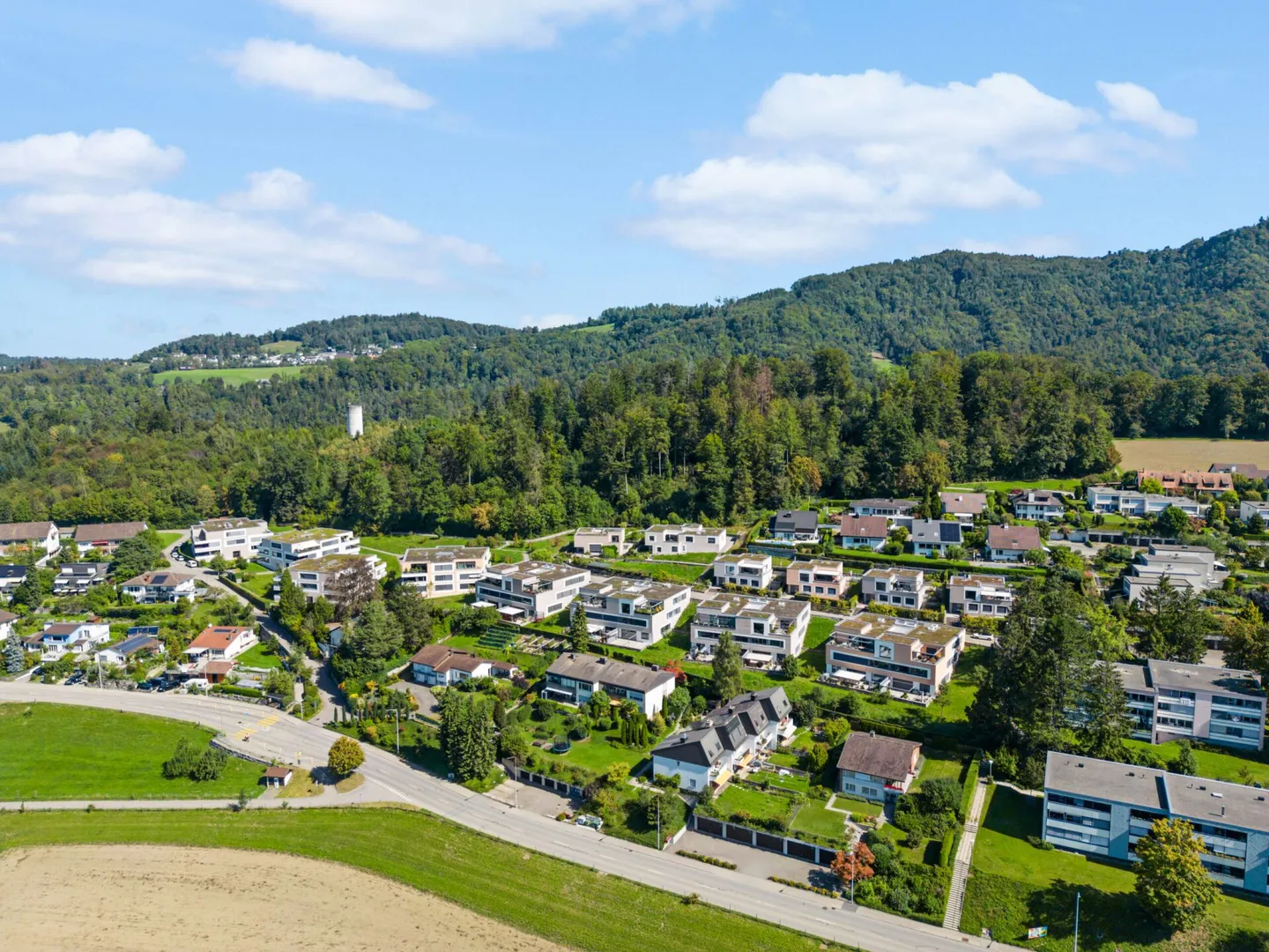 Exklusive 3.5-Zimmer-Erdgeschosswohnung in Bestlage von Wettswil - Foto 12 von 13