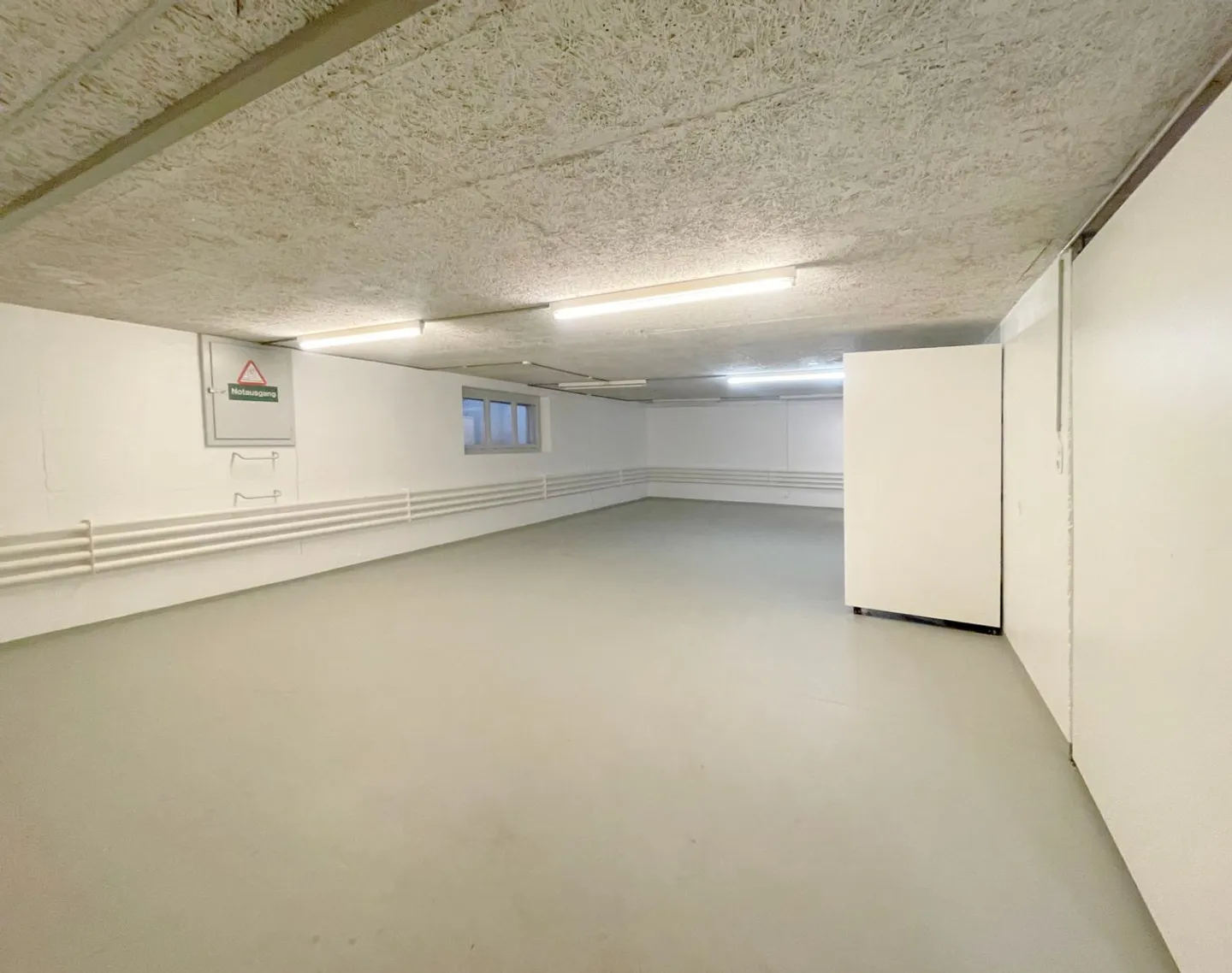 Espace de stockage spacieux - Photo 1 sur 5