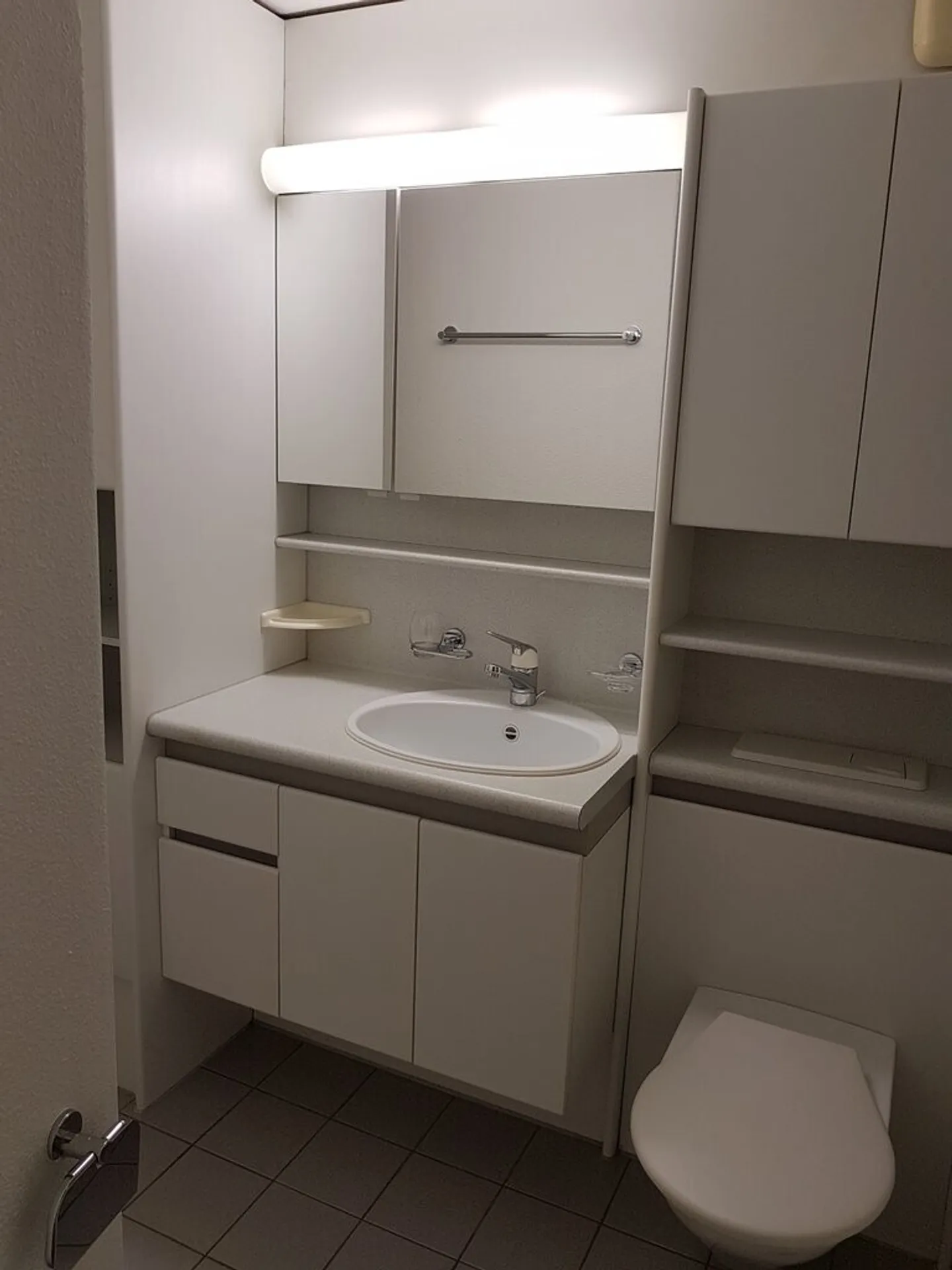 Attractive apartment seeks a new tenant - Photo 4 of 7