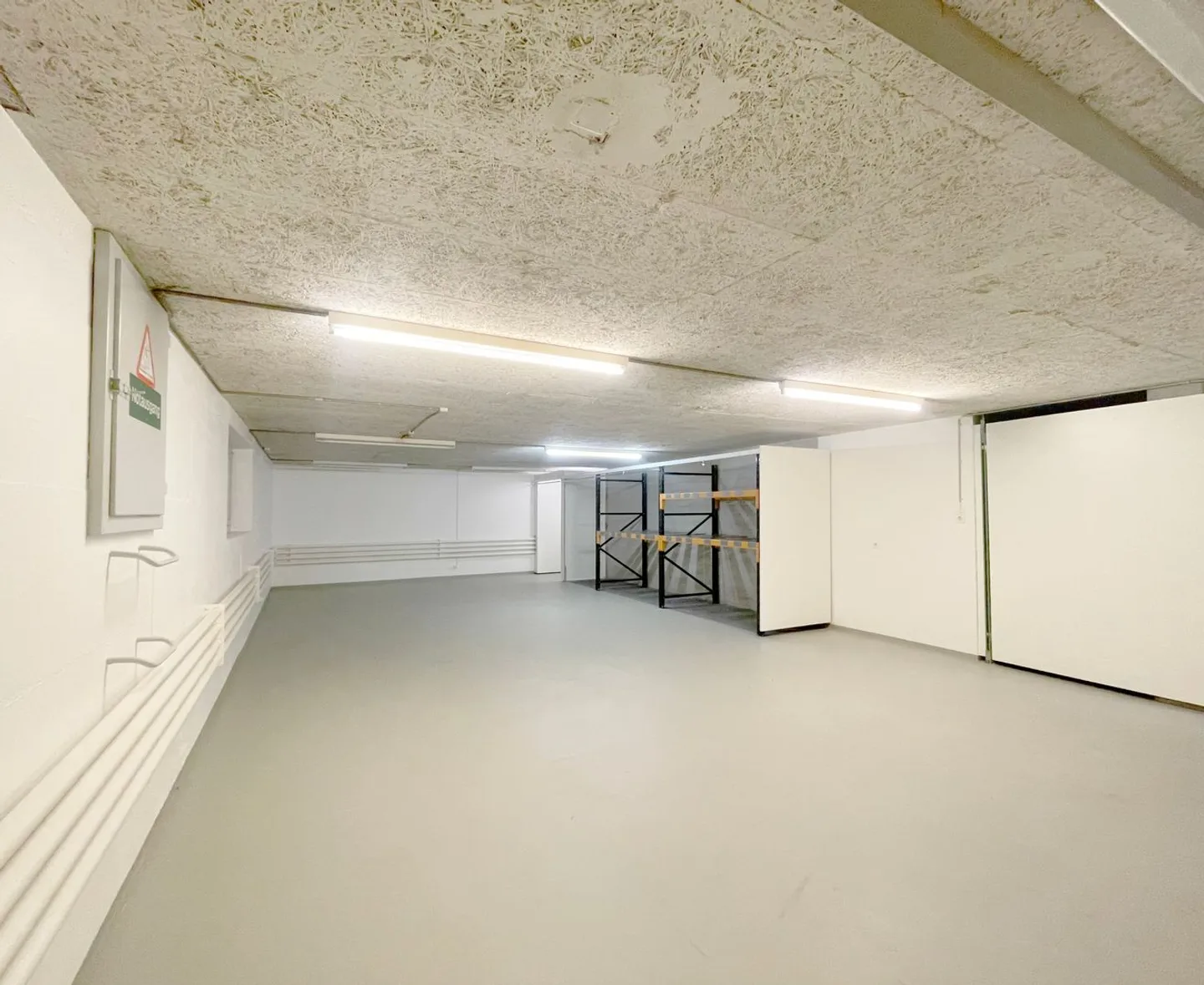 Espace de stockage spacieux - Photo 2 sur 5
