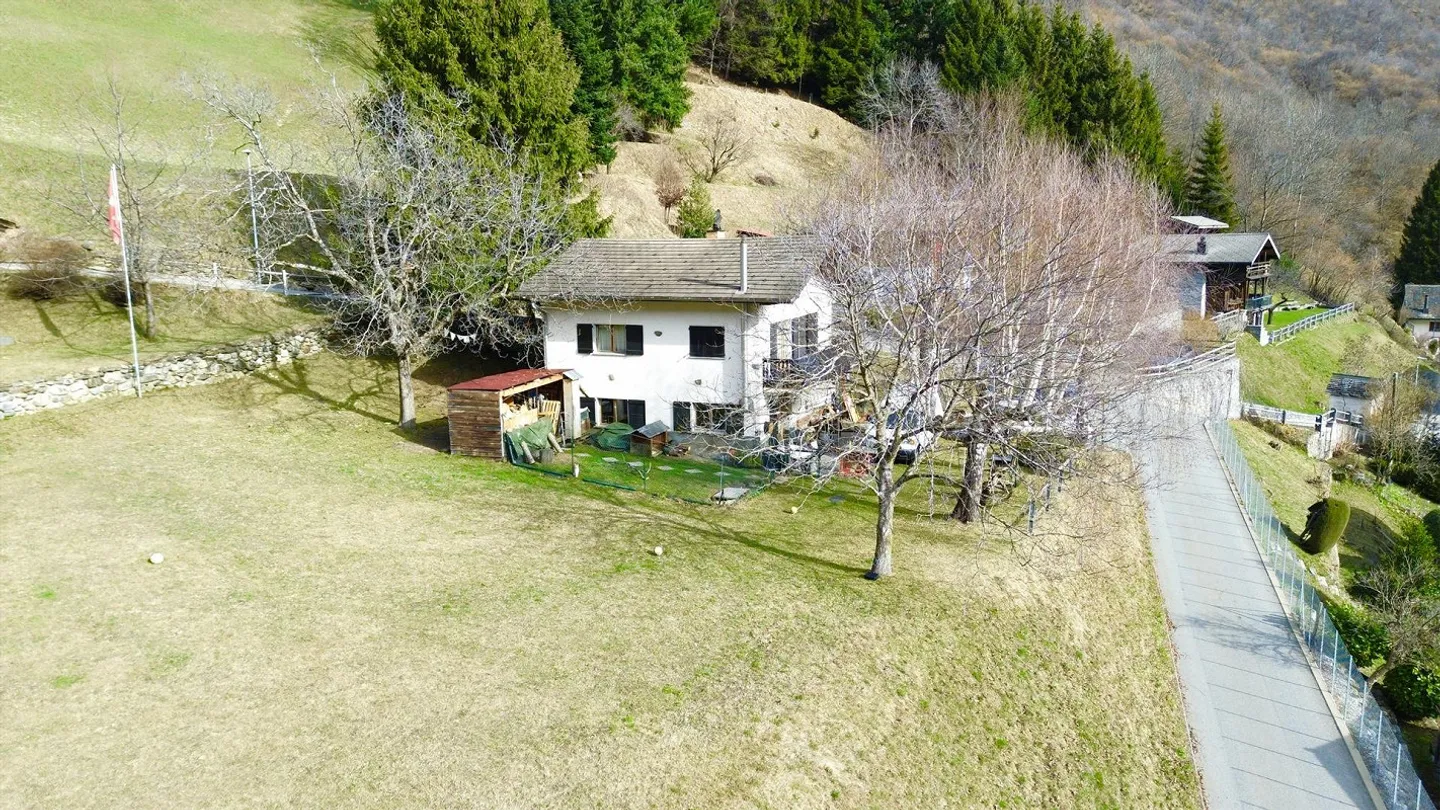 Casa familiare affascinante a Olivone - Foto 10 di 12