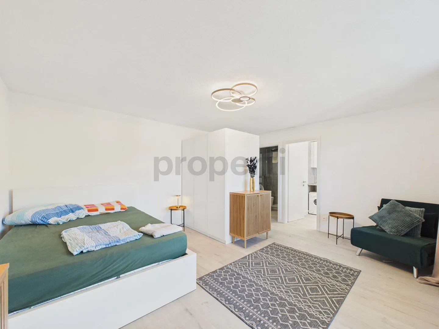 High-quality renovated, stylishly furnished and own parking space included... - Photo 1 of 6