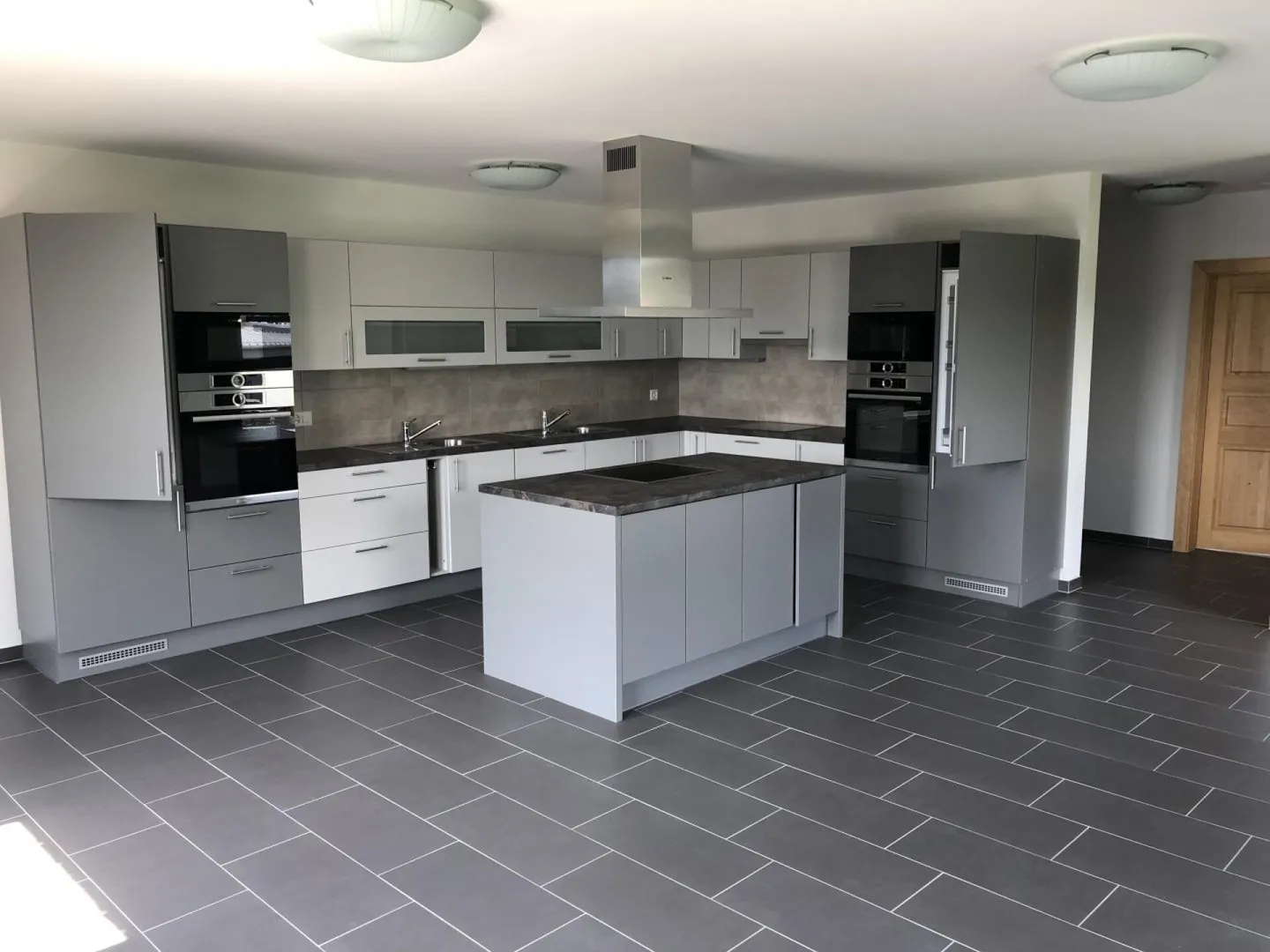 Camera in affitto in un appartamento condiviso a Faoug - Foto 2 di 10