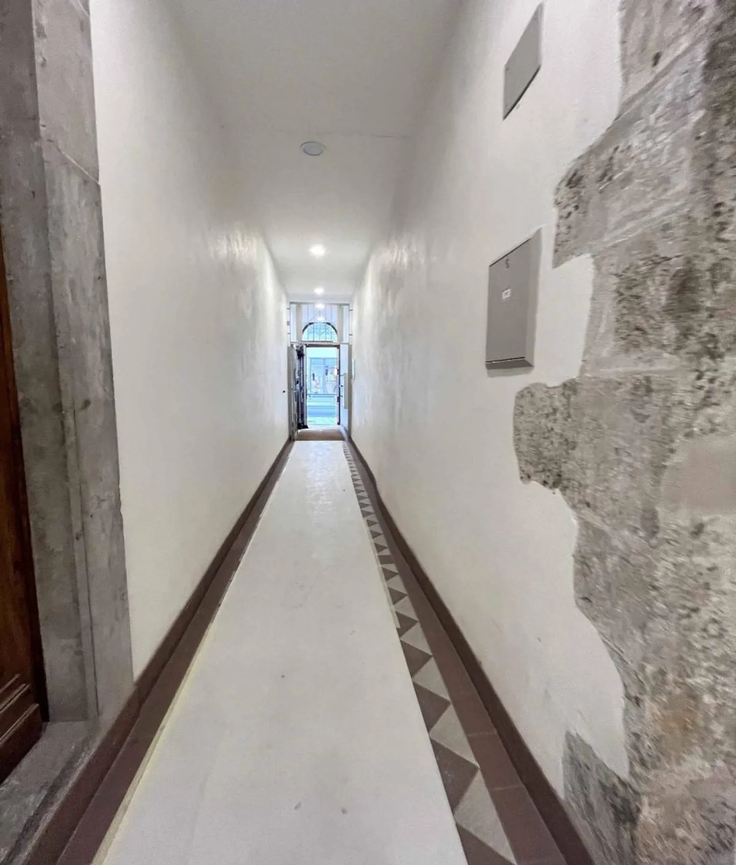 BUREAUX D'UNE QUALITÉ EXCEPTIONNELLE 177 M² - RUE DE LA CROIX-D'OR - Photo 5 sur 7