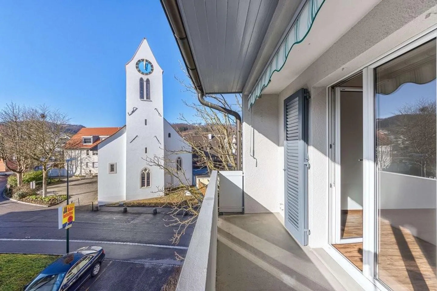 Renovated apartment at a fair price - Photo 10 of 10