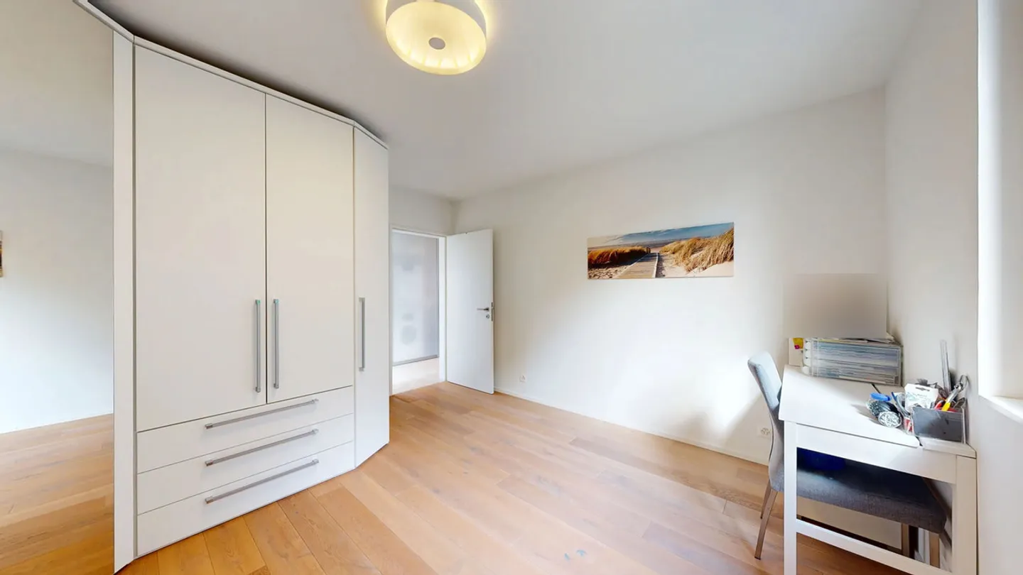 Modernes Apartment mit Balkon - Foto 15 von 19