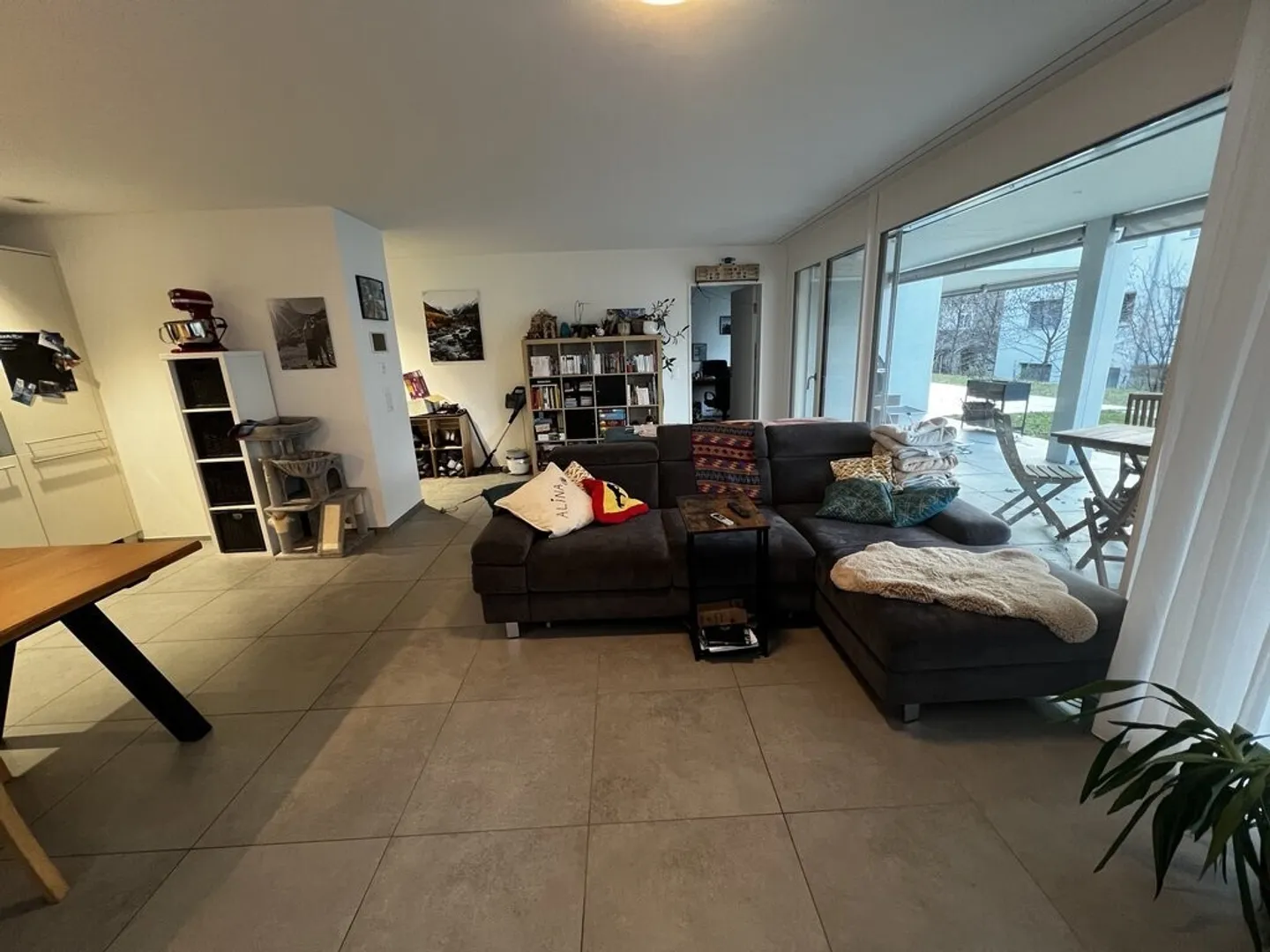 Moderno appartamento di 2,5 stanze in affitto a Zizers! - Foto 3 di 7