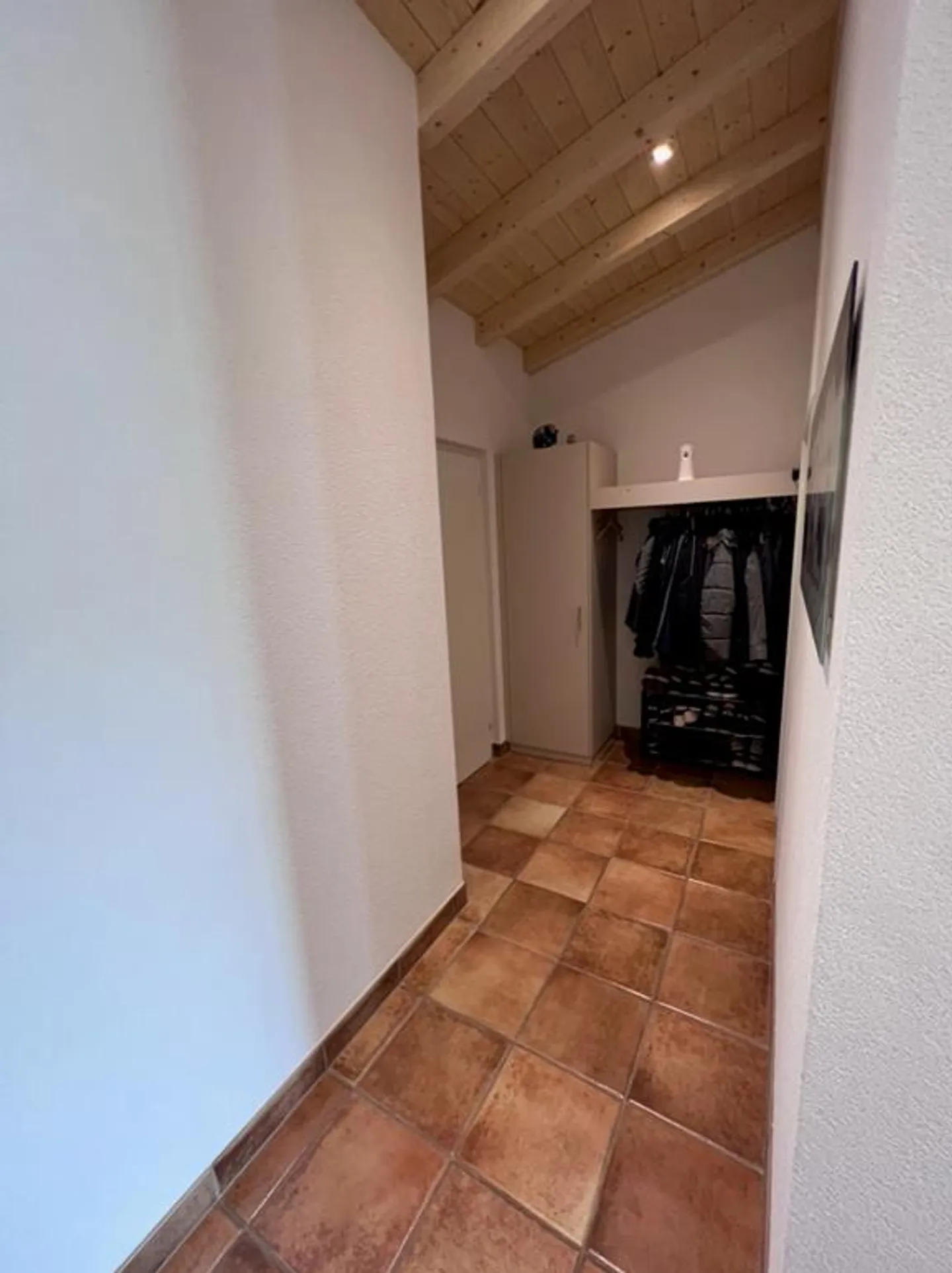 Appartement sous les combles de 3,5 pièces dans un endroit calme - Photo 7 sur 8