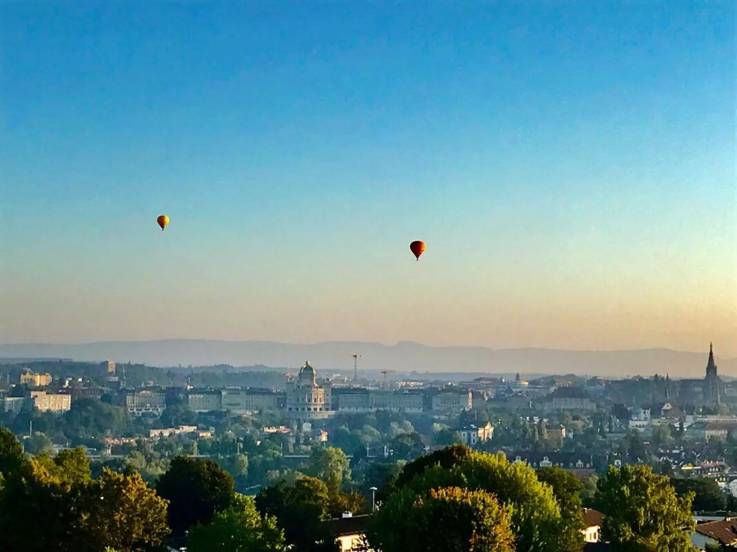 Penthouse apartment with breathtaking views - Photo 22 of 25