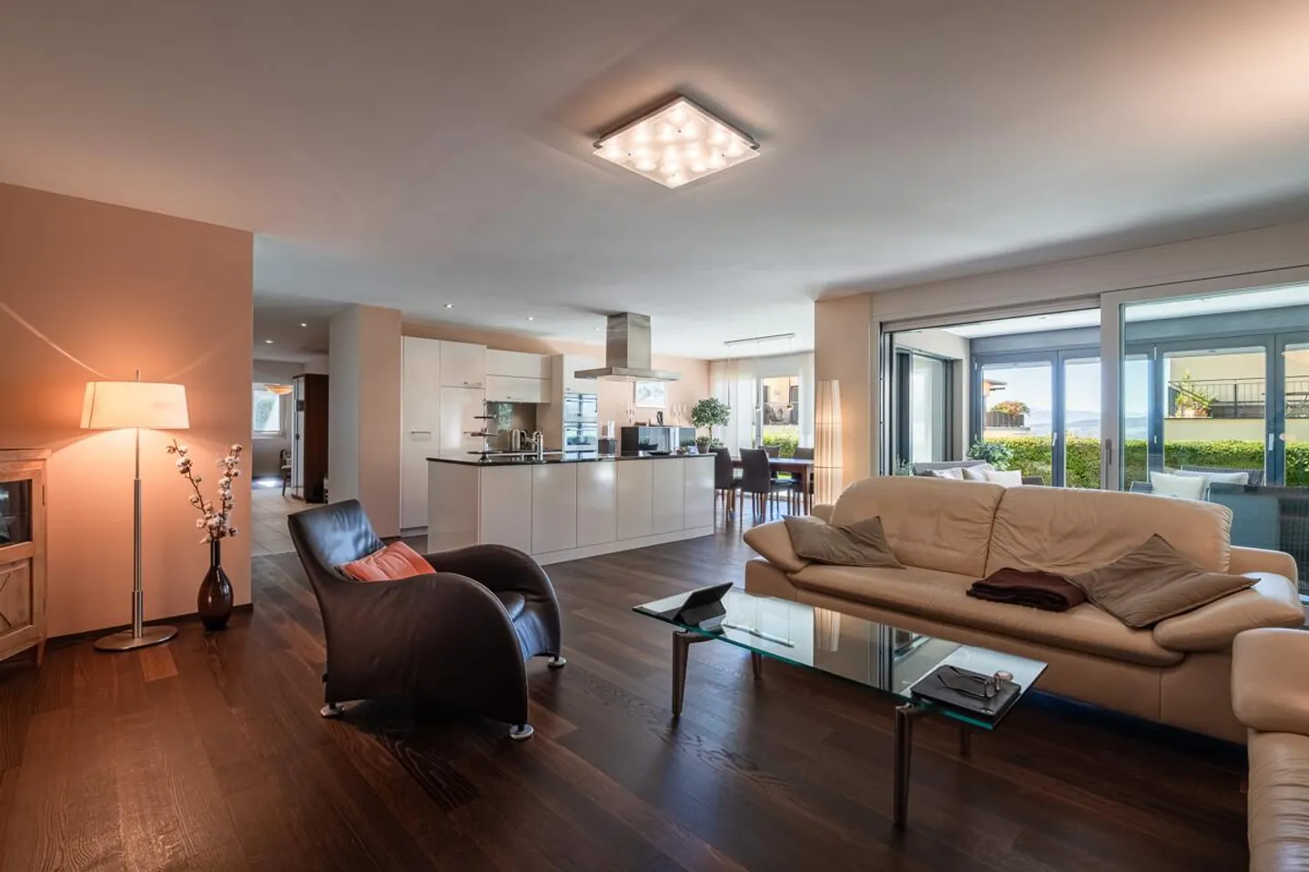 Emplacement privilégié - près de la ville - Photo 2 sur 9