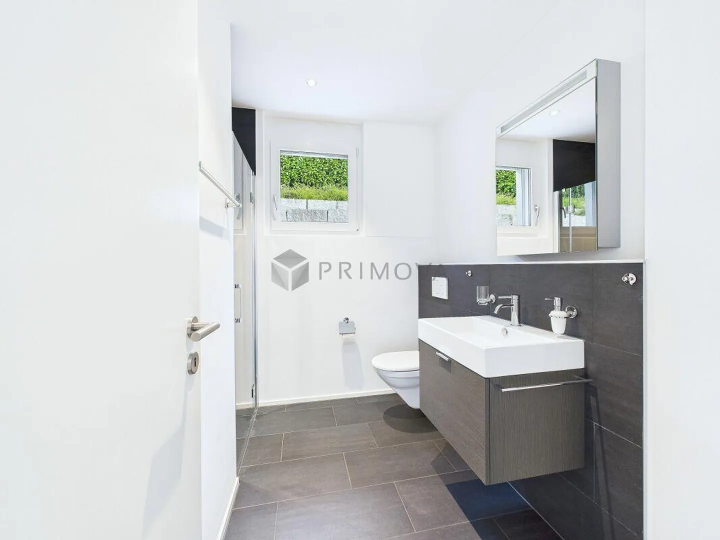 Appartamento elegante con terrazza di 4,5 stanze con vista - Foto 7 di 10
