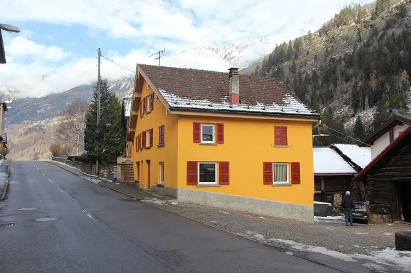 Maison bifamiliale avec appartement récemment rénové - Photo 5 sur 8