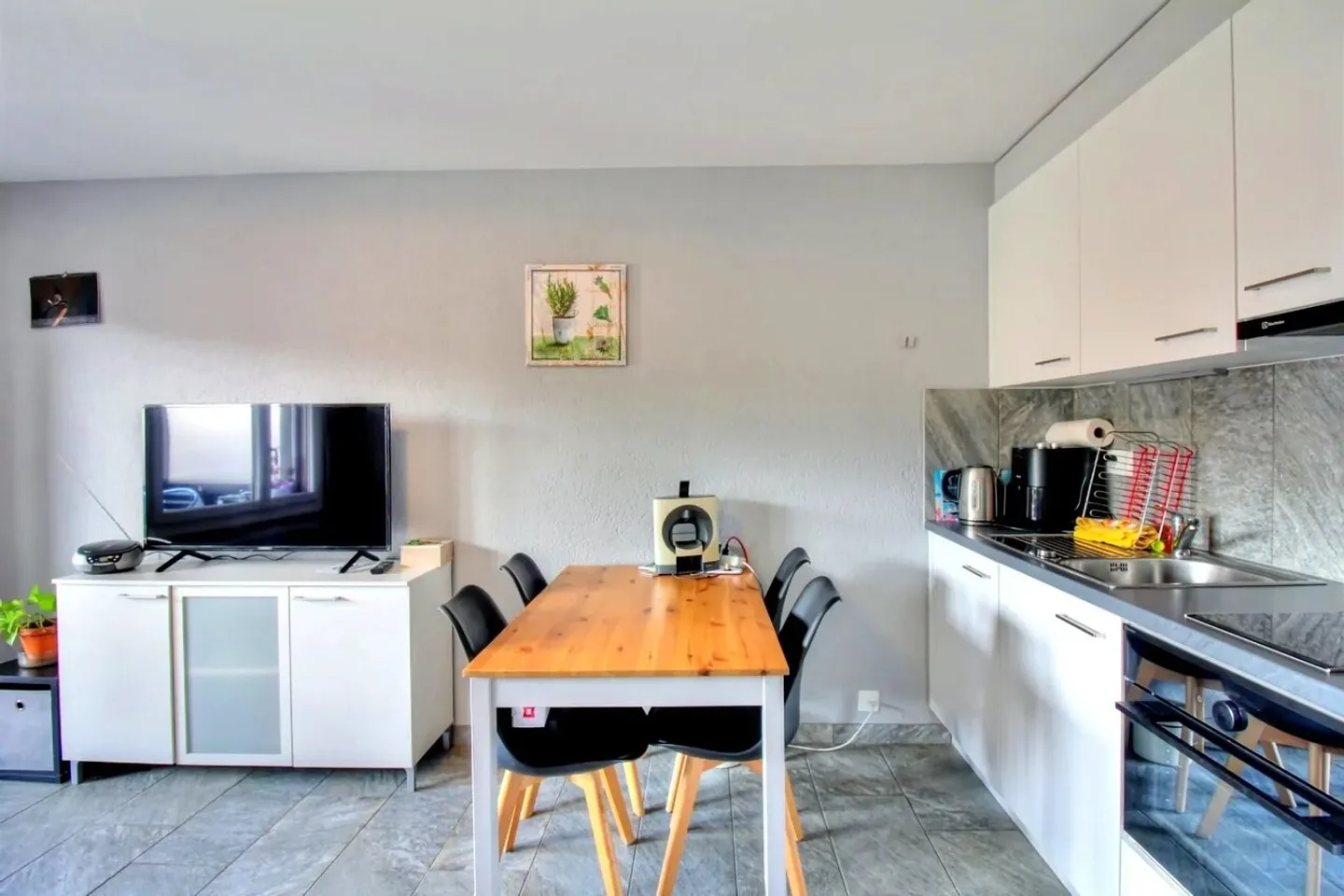 Studio mit Balkon und freiem Blick in Haute-Nendaz - Foto 3 von 11