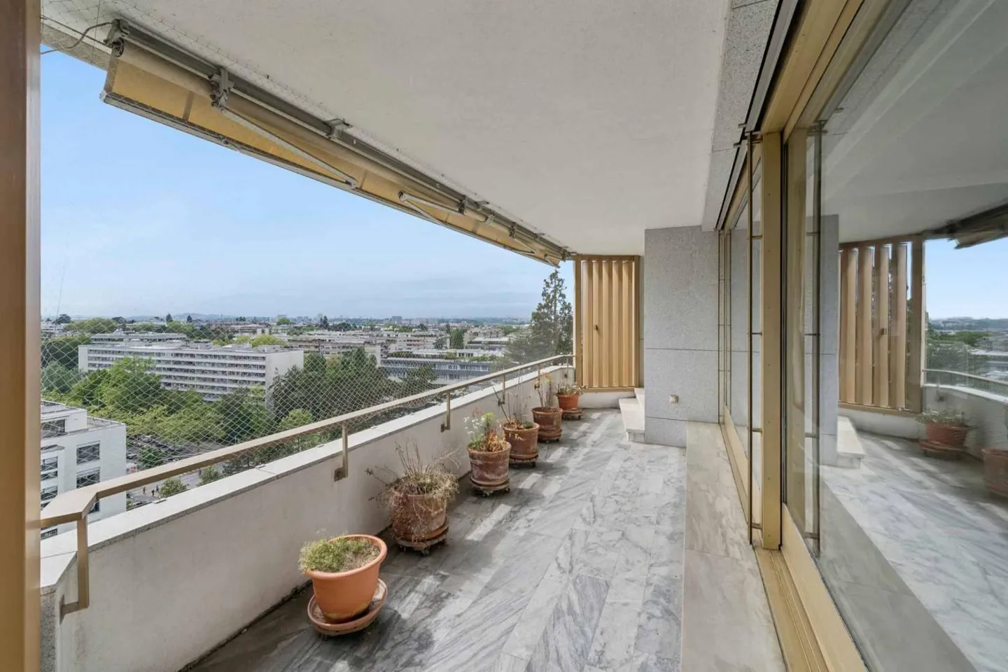 Elegantes Luxushaus mit Aussicht - Foto 3 von 8