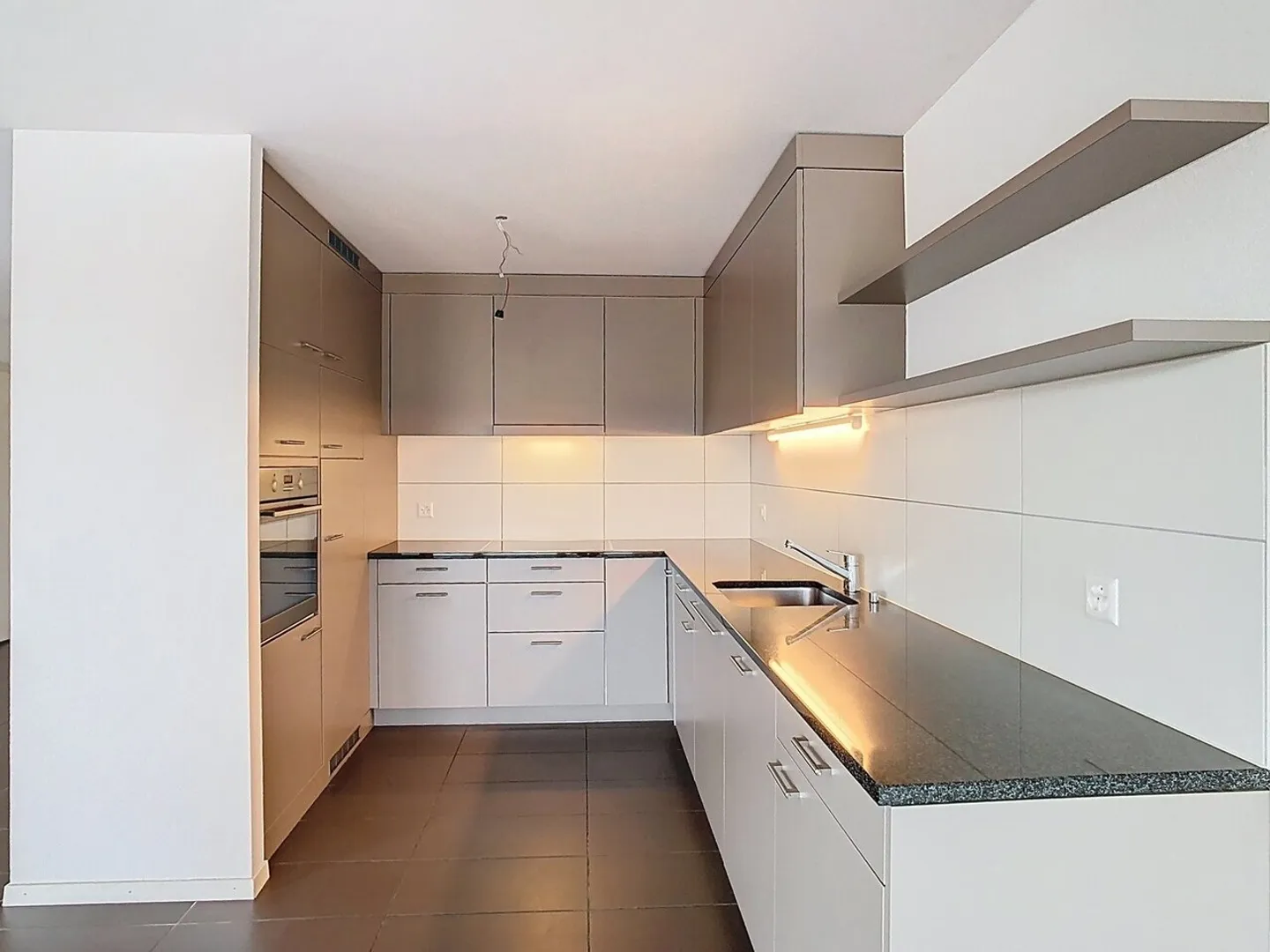 «Geräumige, moderne 31/2 Zimmerwohnung in der Nähe aller Annehmlichkeiten» - Foto 3 von 12