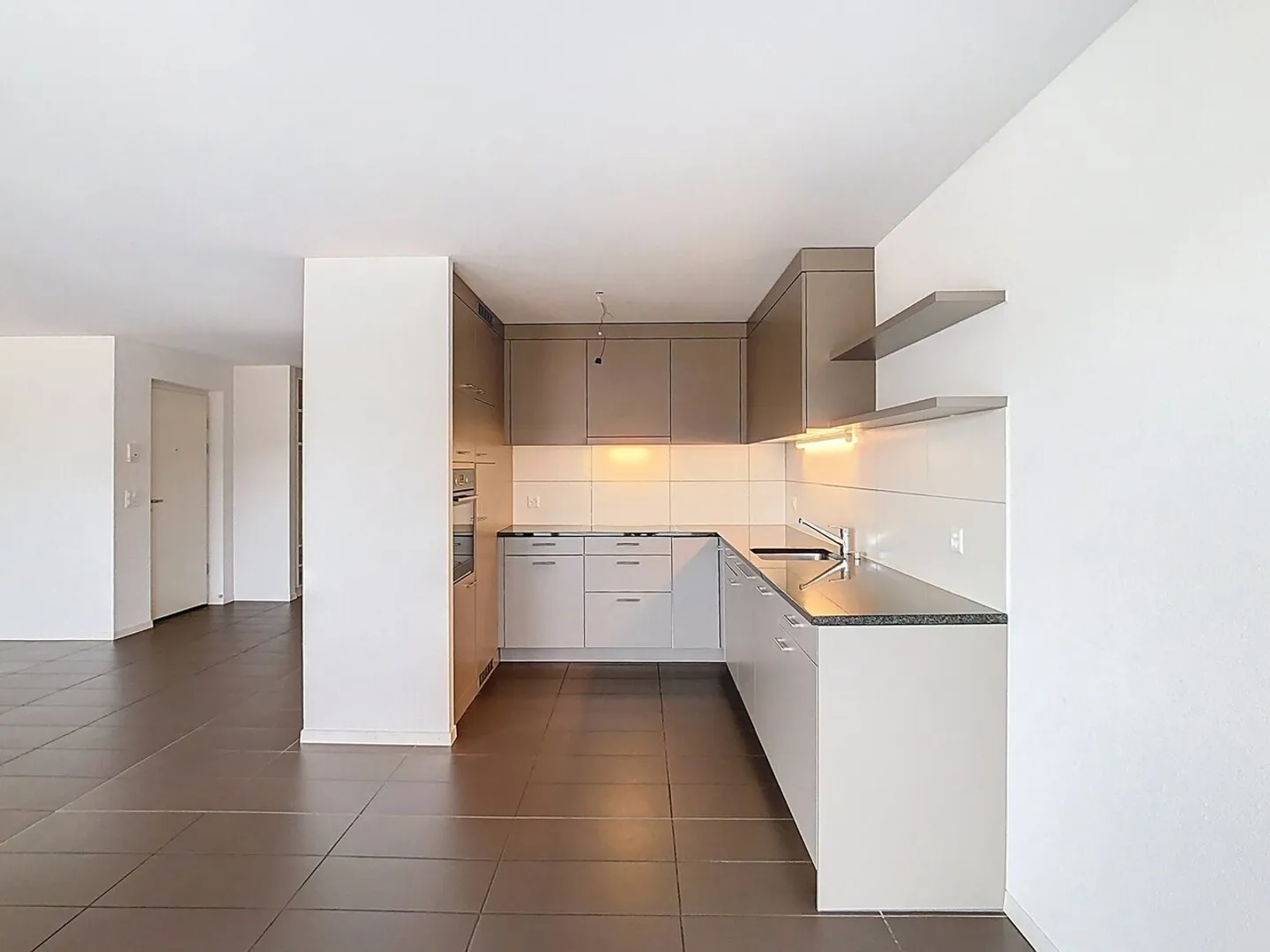 «Geräumige, moderne 31/2 Zimmerwohnung in der Nähe aller Annehmlichkeiten» - Foto 4 von 12