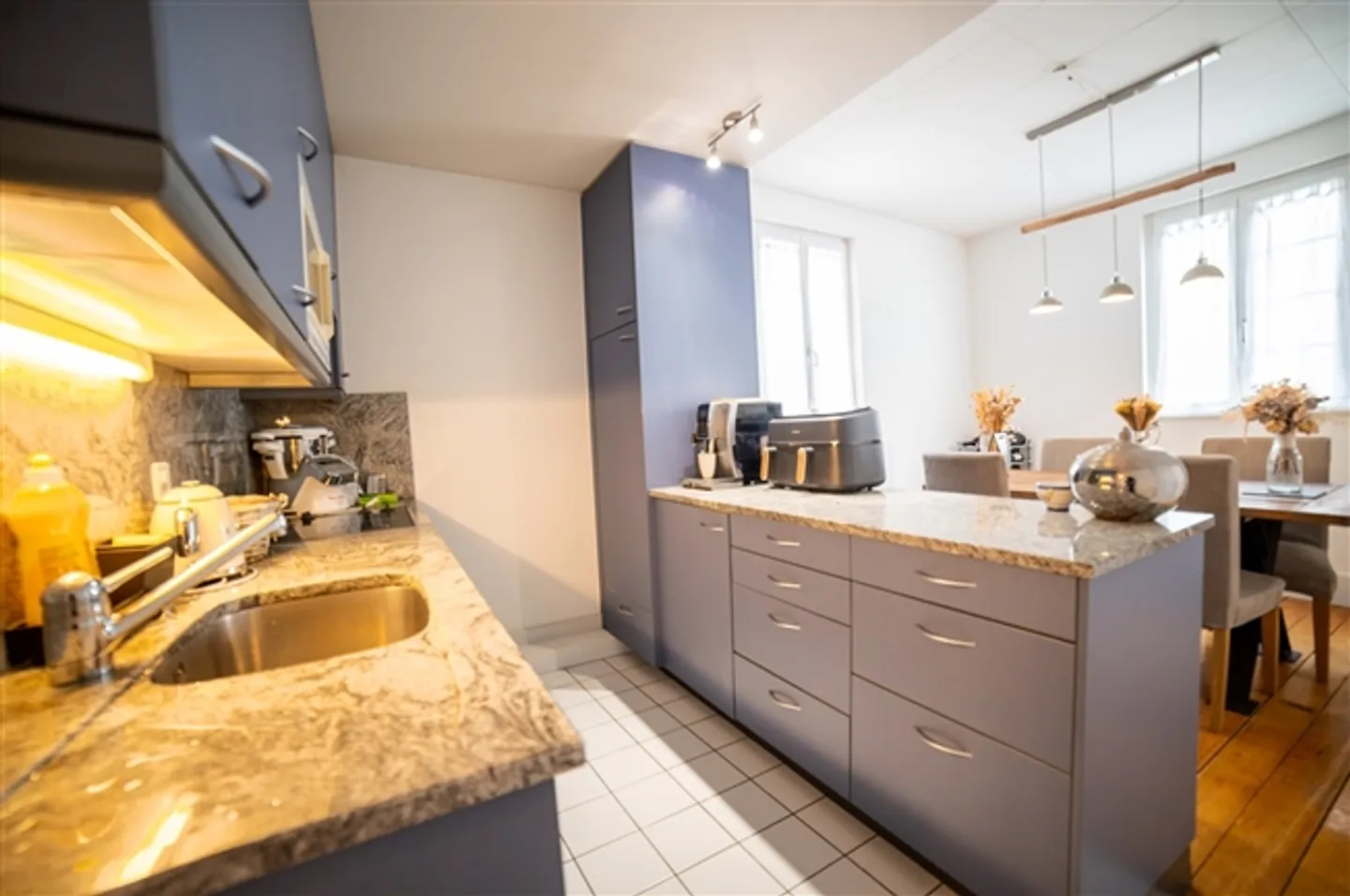 «3.5 Zimmerwohnung mit einzigartigem Charakter im Herzen von Sierre» - Foto 11 von 14