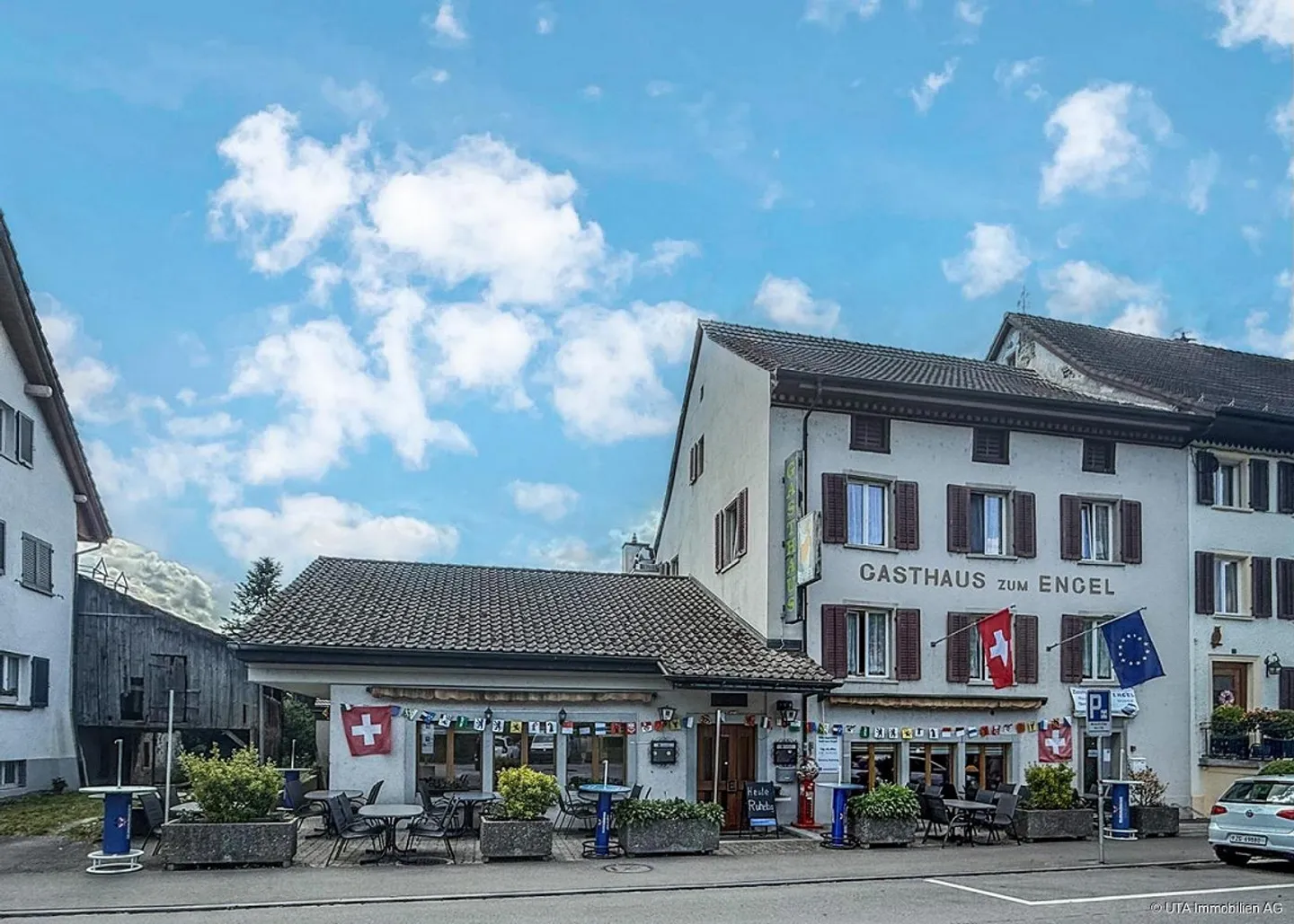 High-yield historical hotel, gastro, bar property - Photo 1 of 17