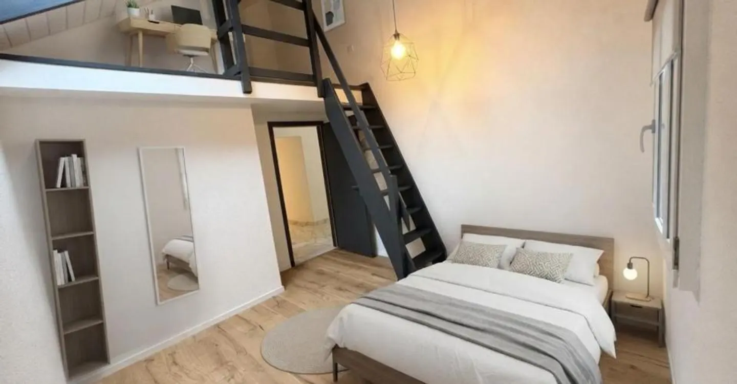 4.5 ROOM RENOVATED APARTMENT WITH TERRACE IN NOIRAIGUE - Photo 3 of 5