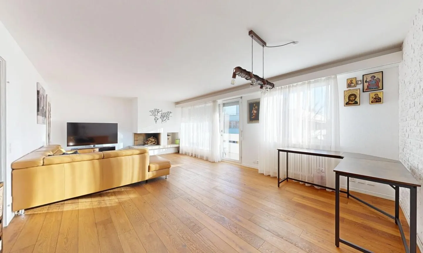 Appartement rénové de 3,5 pièces avec balcon et jardin à Oberwil - Photo 3 sur 11