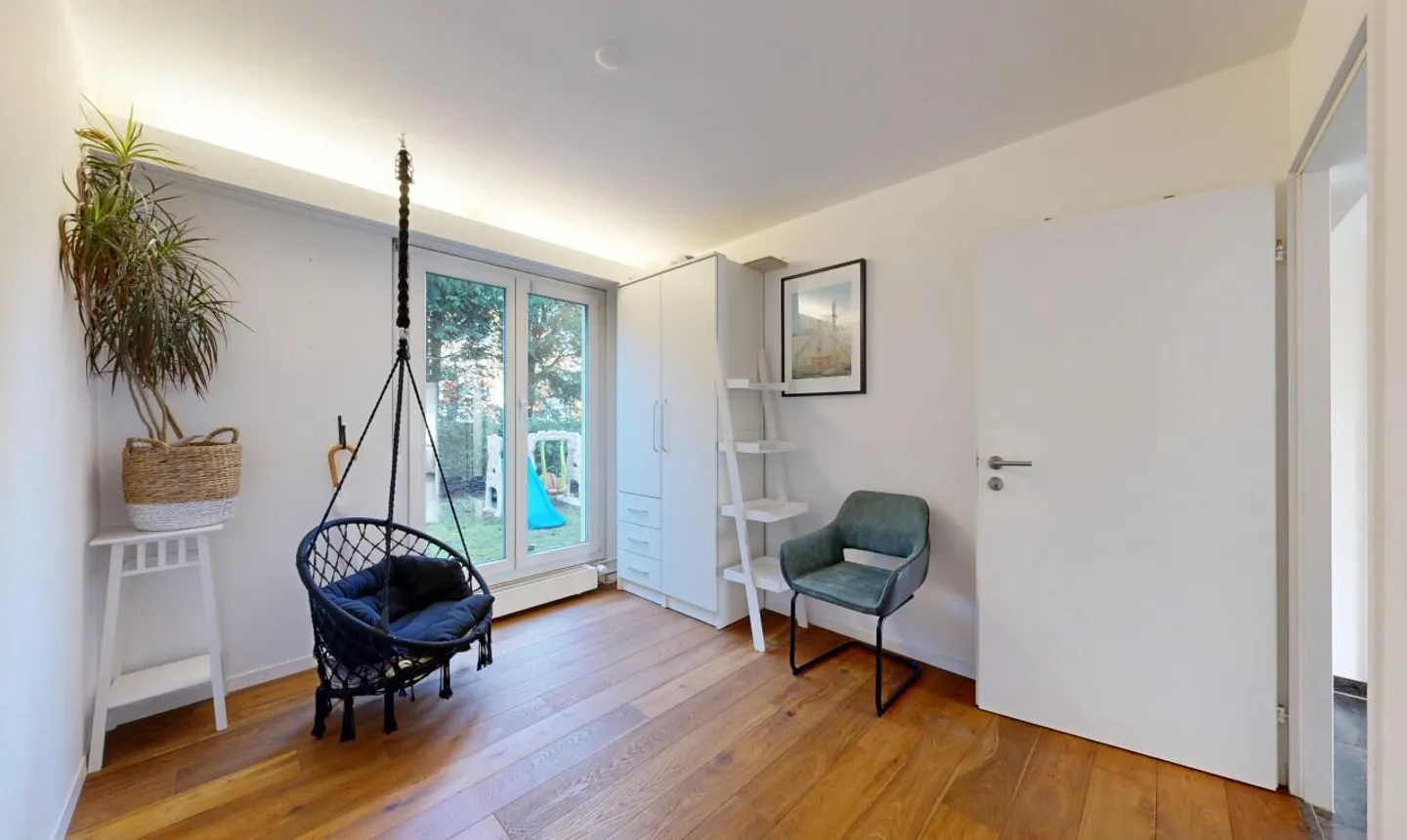 Appartement rénové de 3,5 pièces avec balcon et jardin à Oberwil - Photo 5 sur 11