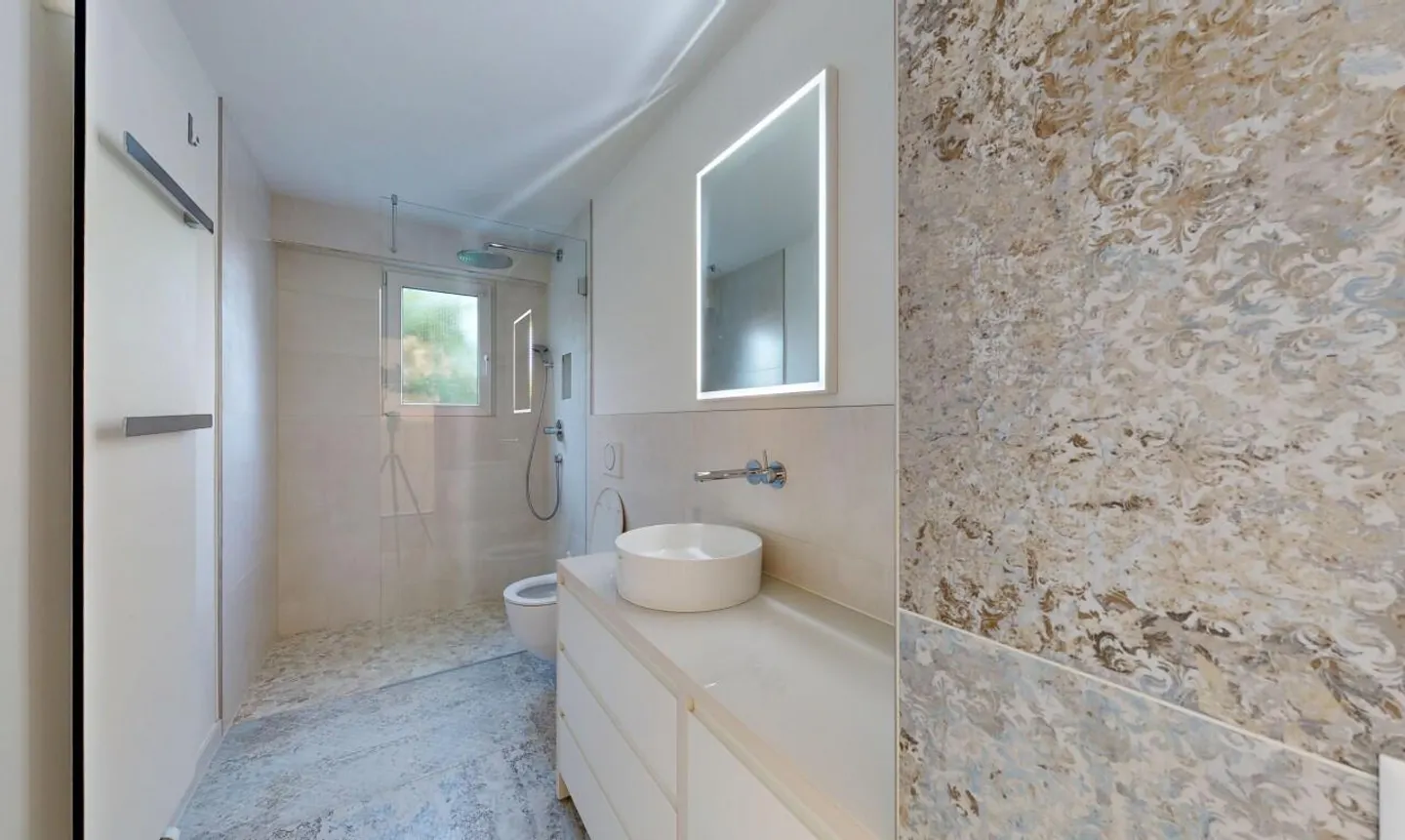 Appartement rénové de 3,5 pièces avec balcon et jardin à Oberwil - Photo 8 sur 11