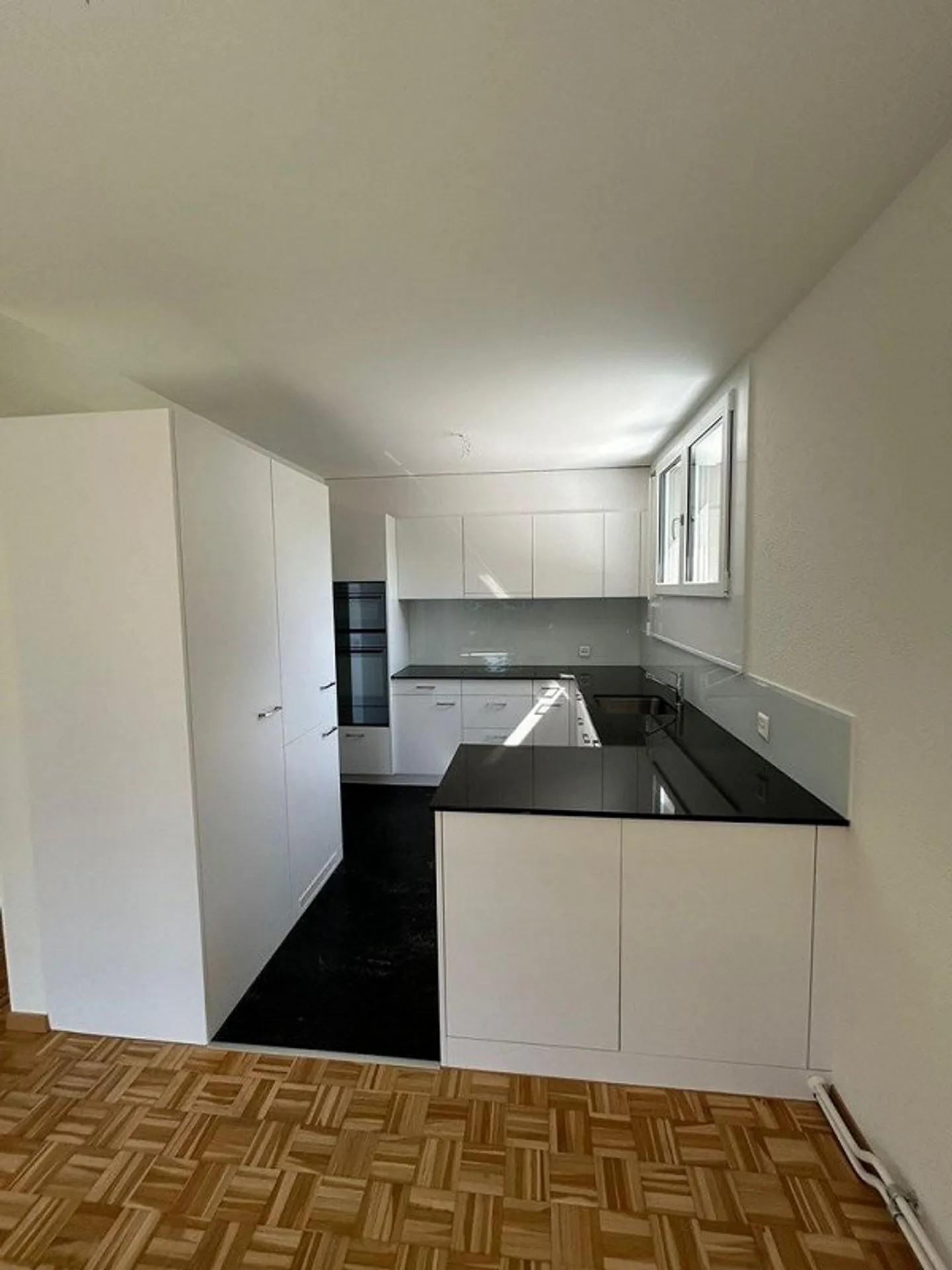 Bella appartamento di 4,5 stanze con grande balcone a Allschwil - Foto 3 di 11
