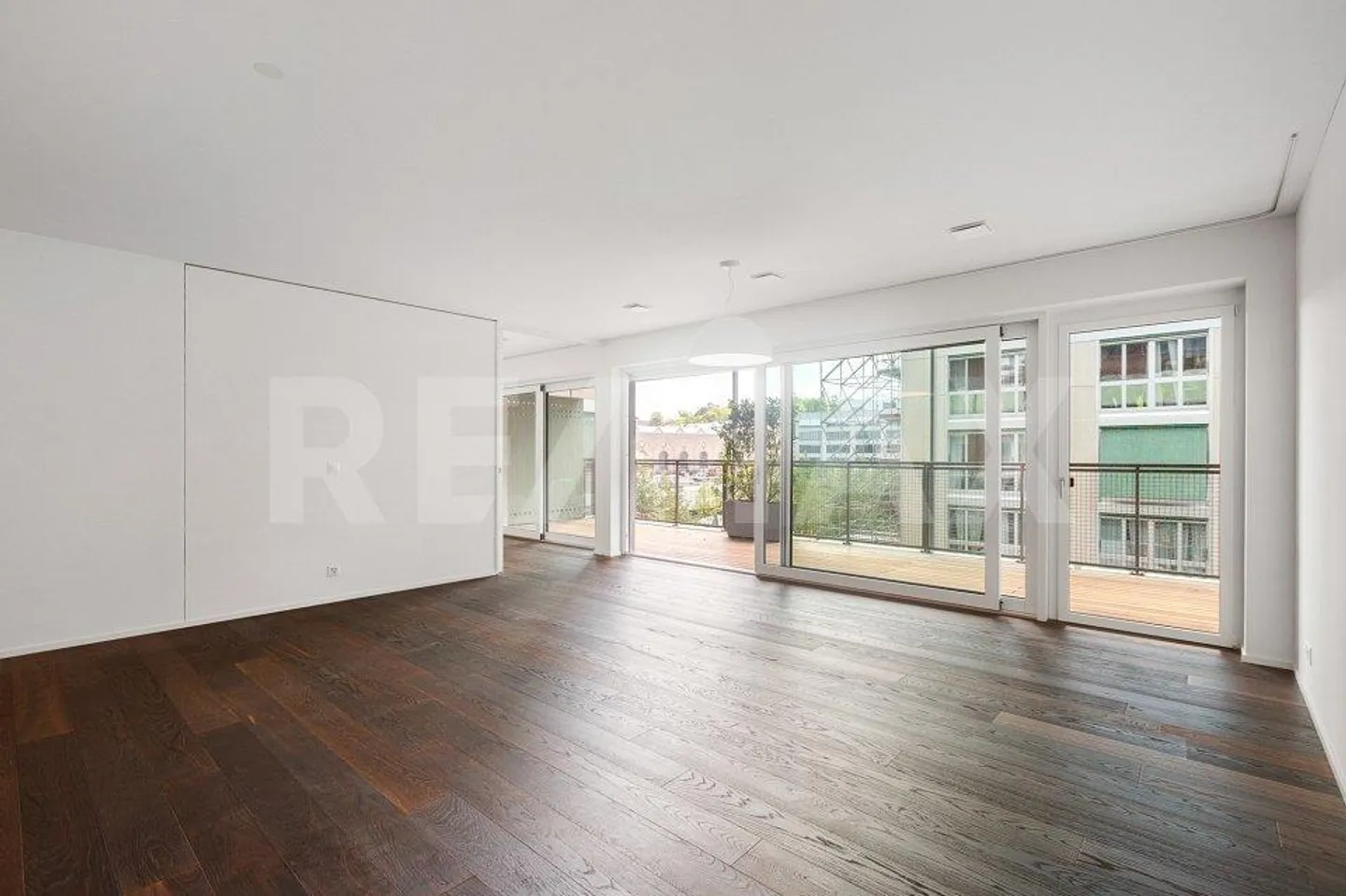 Exclusive 4.5-room condominium in the heart of Winterthur - Photo 4 of 12