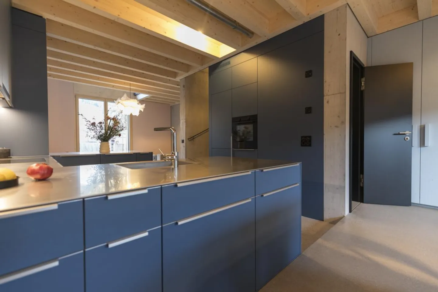 Stylish and spacious living in a modern terraced house - Photo 2 of 18