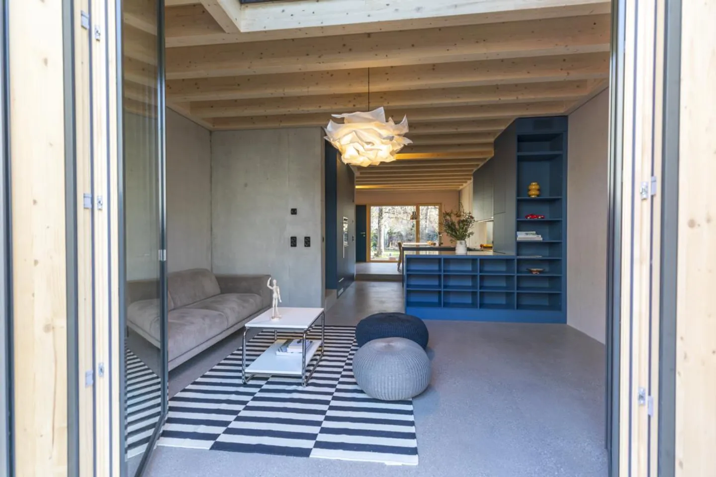 Stylish and spacious living in a modern terraced house - Photo 6 of 18