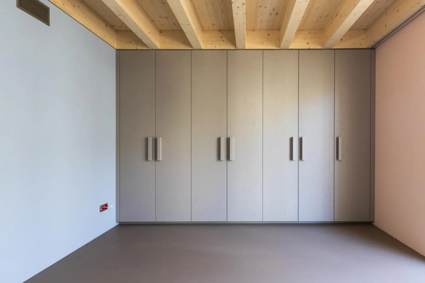 Stylish and spacious living in a modern terraced house - Photo 12 of 18