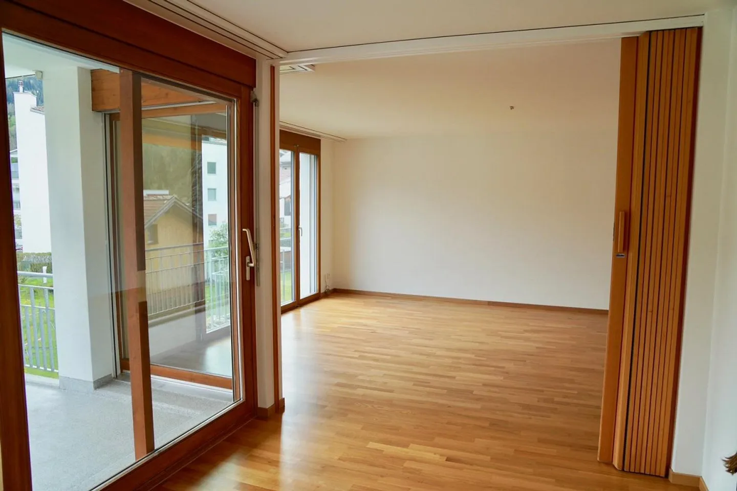 Belle et spacieuse appartement de 4,5 pièces à louer dans un emplacement central - Photo 4 sur 11