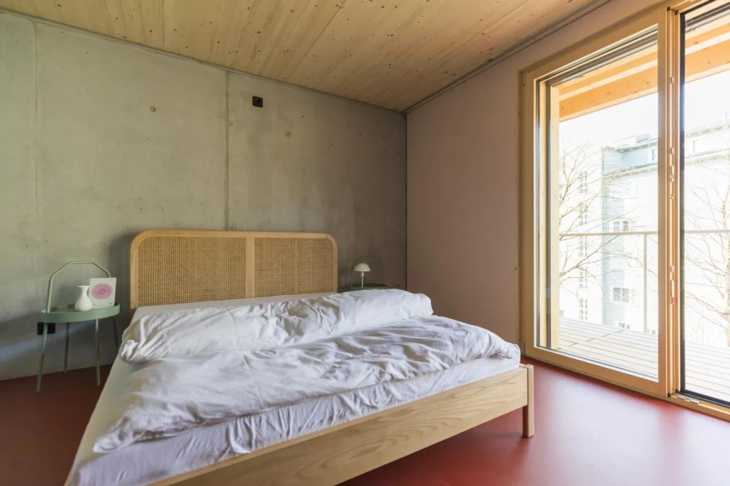 Stylish and spacious living in a modern terraced house - Photo 9 of 18