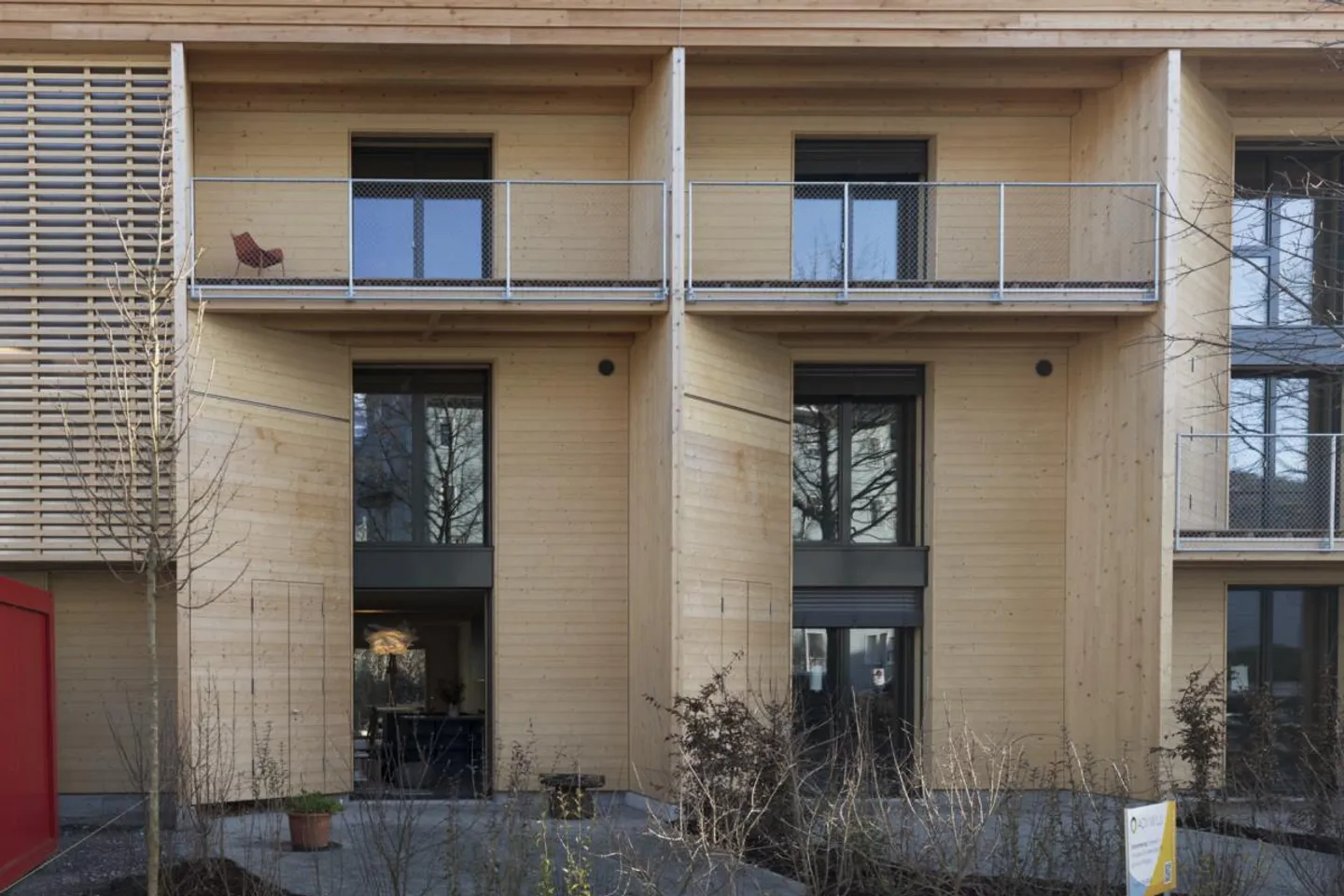 Stylish and spacious living in a modern terraced house - Photo 17 of 18