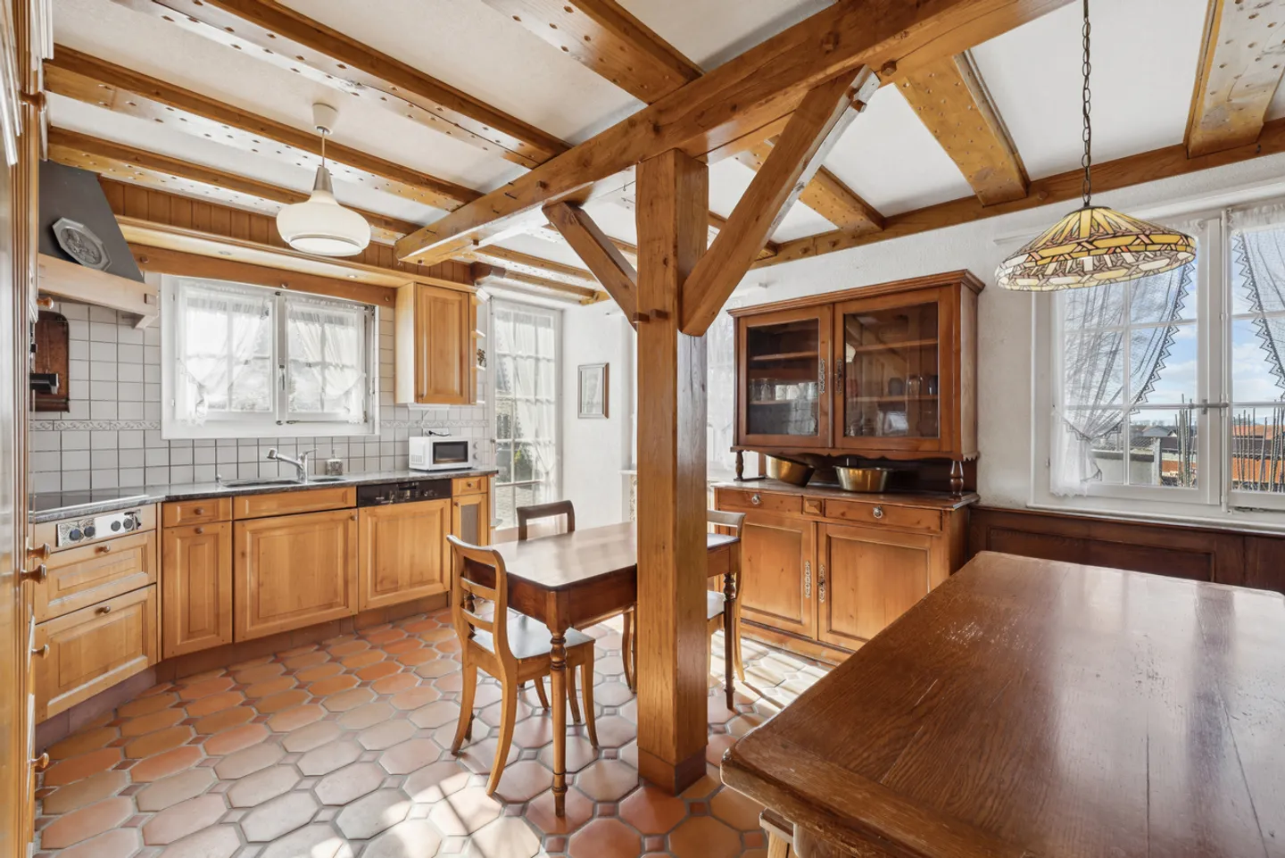 Beautiful individual property of 9.5 rooms! - Photo 3 of 15