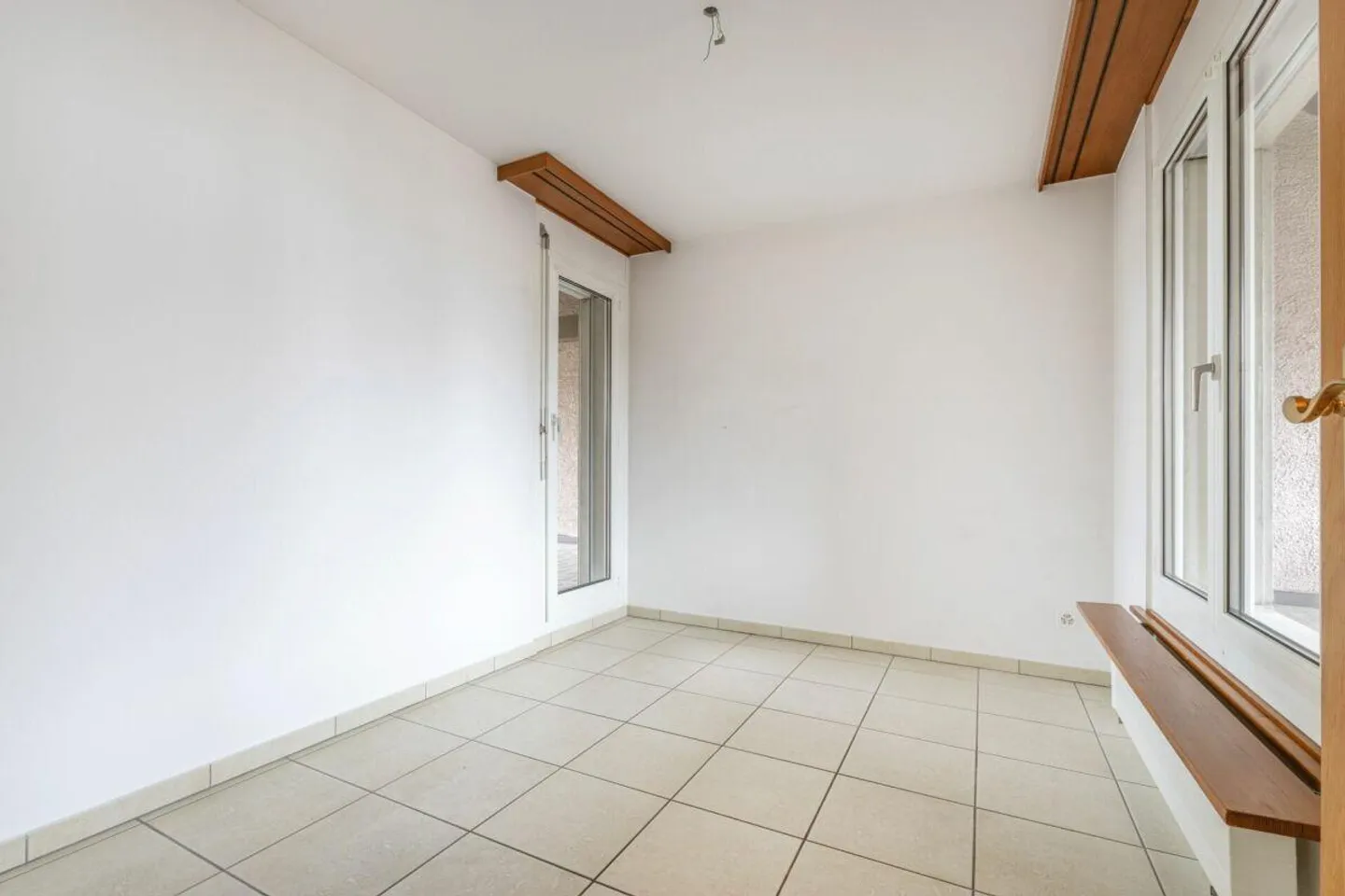 3.5-Zimmer-Wohnung mit lichtdurchflutetem Atrium und zwei Balkonen - Photo 5 of 15
