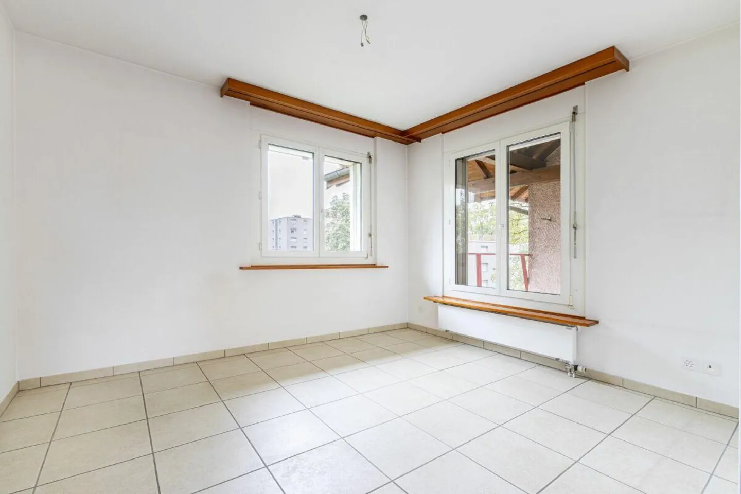 3.5-Zimmer-Wohnung mit lichtdurchflutetem Atrium und zwei Balkonen - Photo 6 of 15