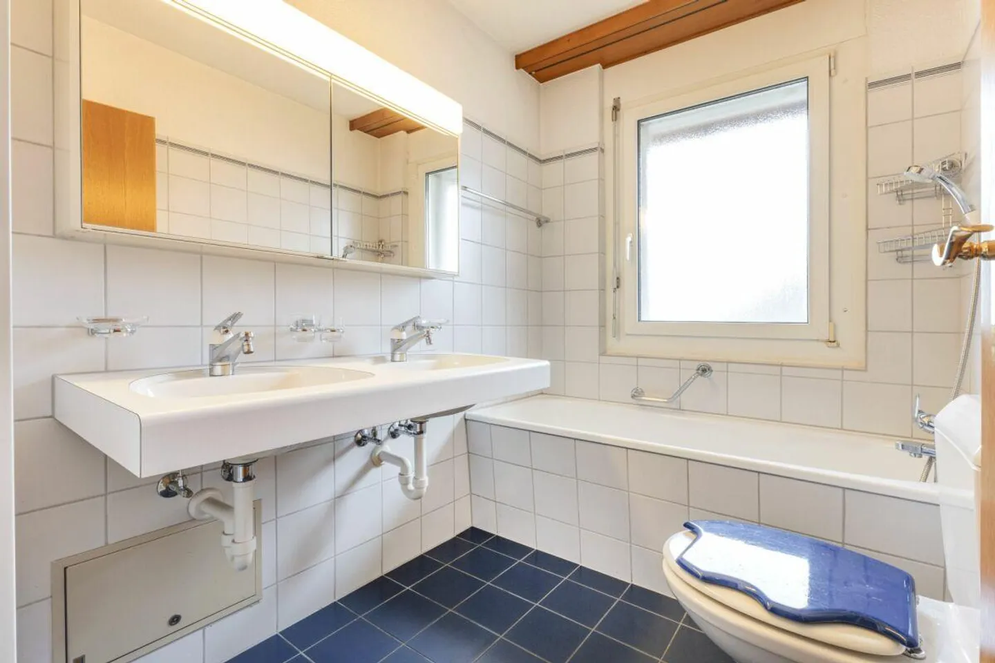 3.5-Zimmer-Wohnung mit lichtdurchflutetem Atrium und zwei Balkonen - Photo 7 of 15