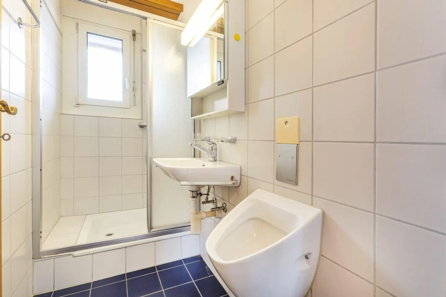 3.5-Zimmer-Wohnung mit lichtdurchflutetem Atrium und zwei Balkonen - Photo 8 of 15