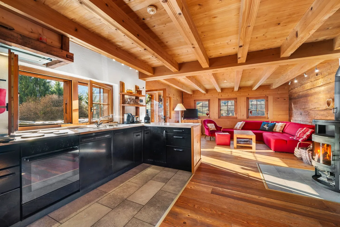 Un chalet avec caractère au cœur d'un environnement naturel - Photo 4 sur 17