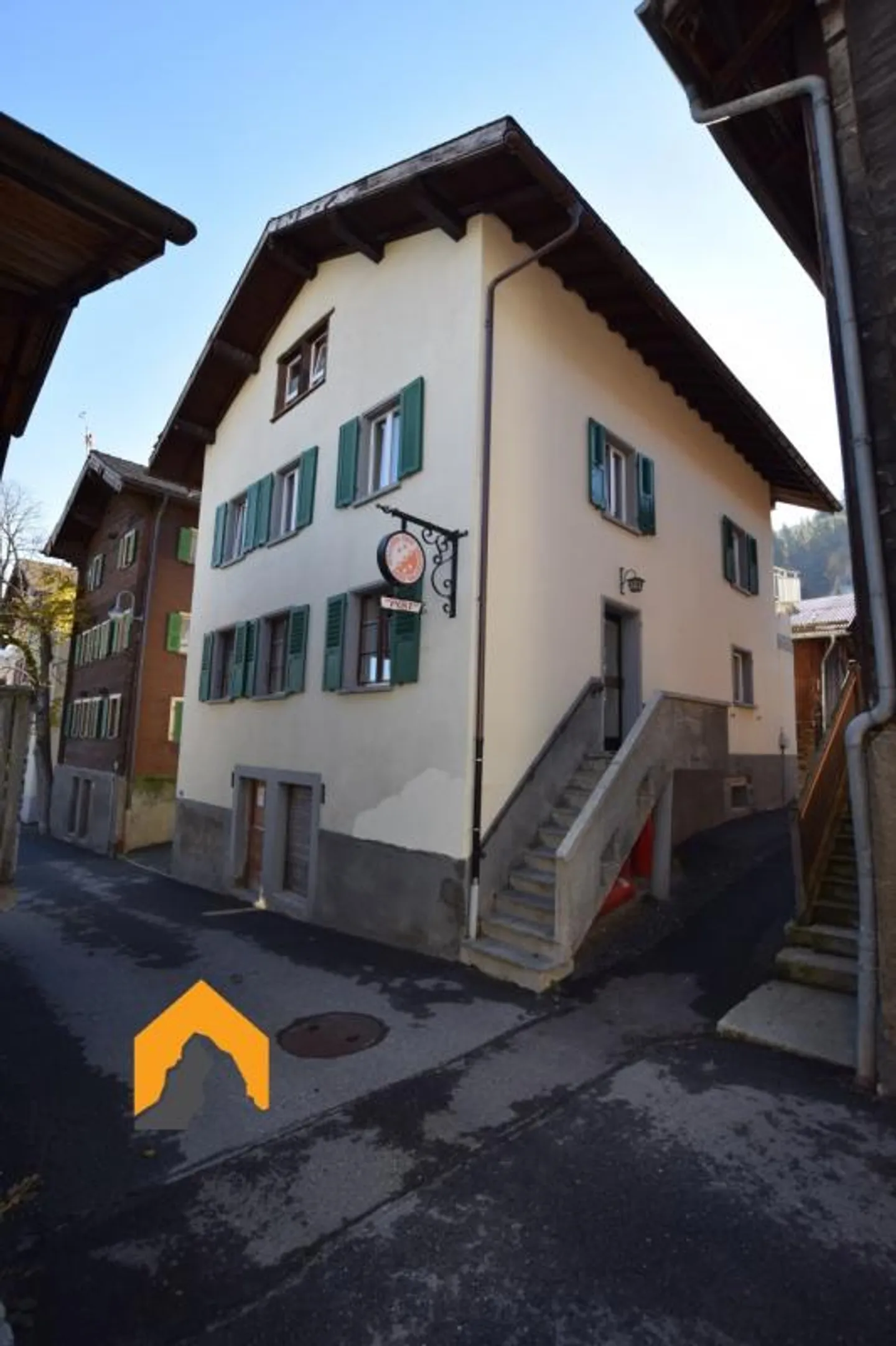 Beautiful 3-room apartment in the center of Eischoll - Photo 1 of 11