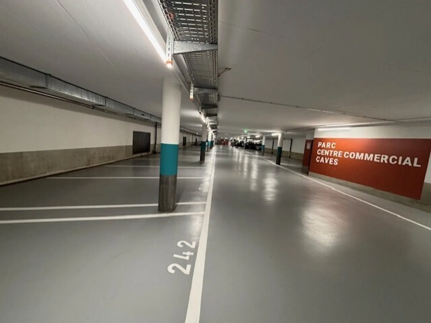 Places de Parc Privées à Louer - Photo 2 sur 5