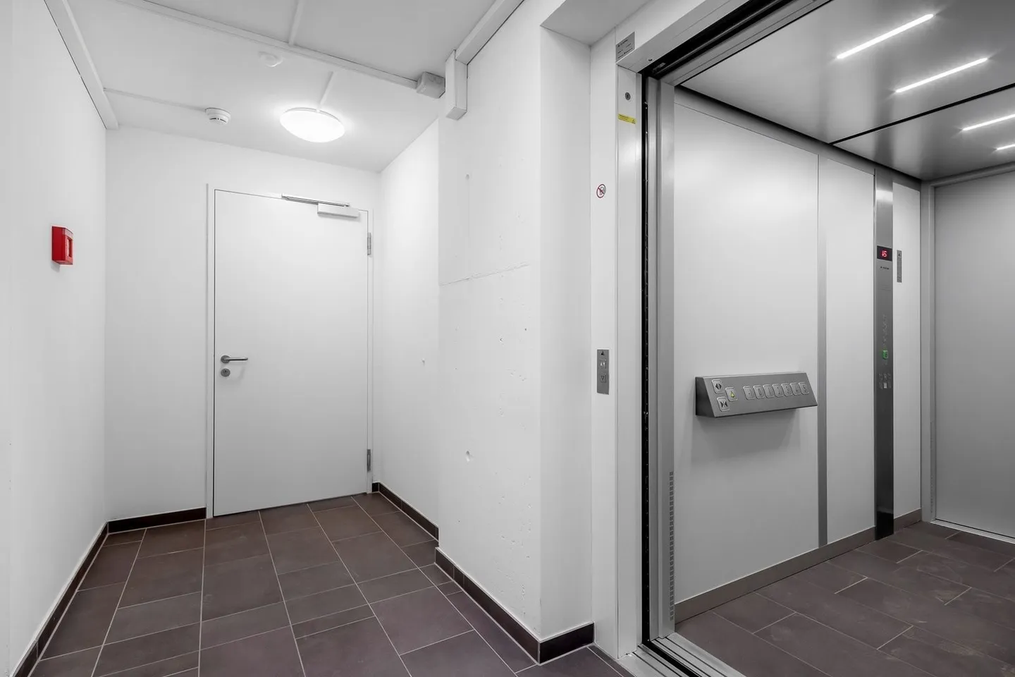 Attractive office space including terrace in the penthouse - Dübendorf - Photo 8 of 10