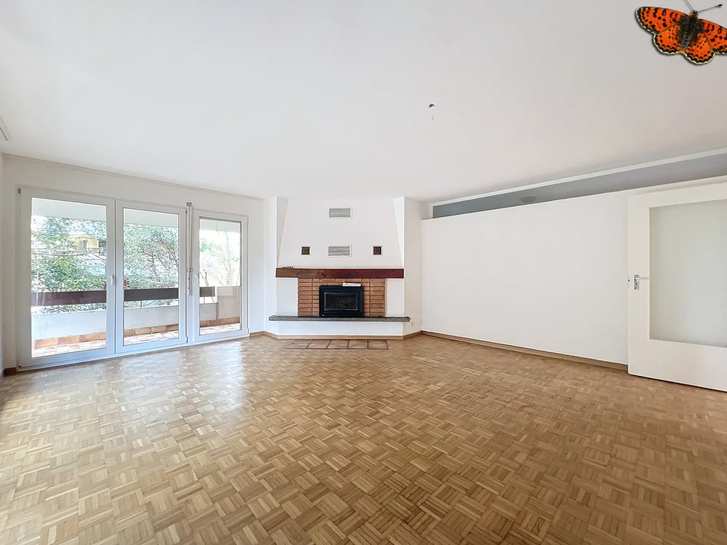 GERÄUMIGE 4-ZIMMER-WOHNUNG - Sehr ruhige Umgebung! - Foto 1 von 13