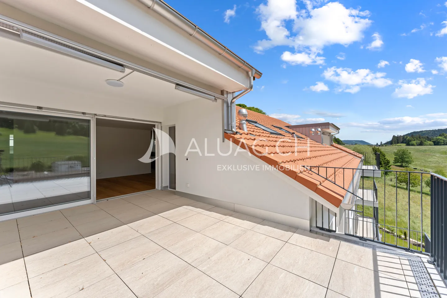 Appartement moderne avec terrasse - Photo 7 sur 12