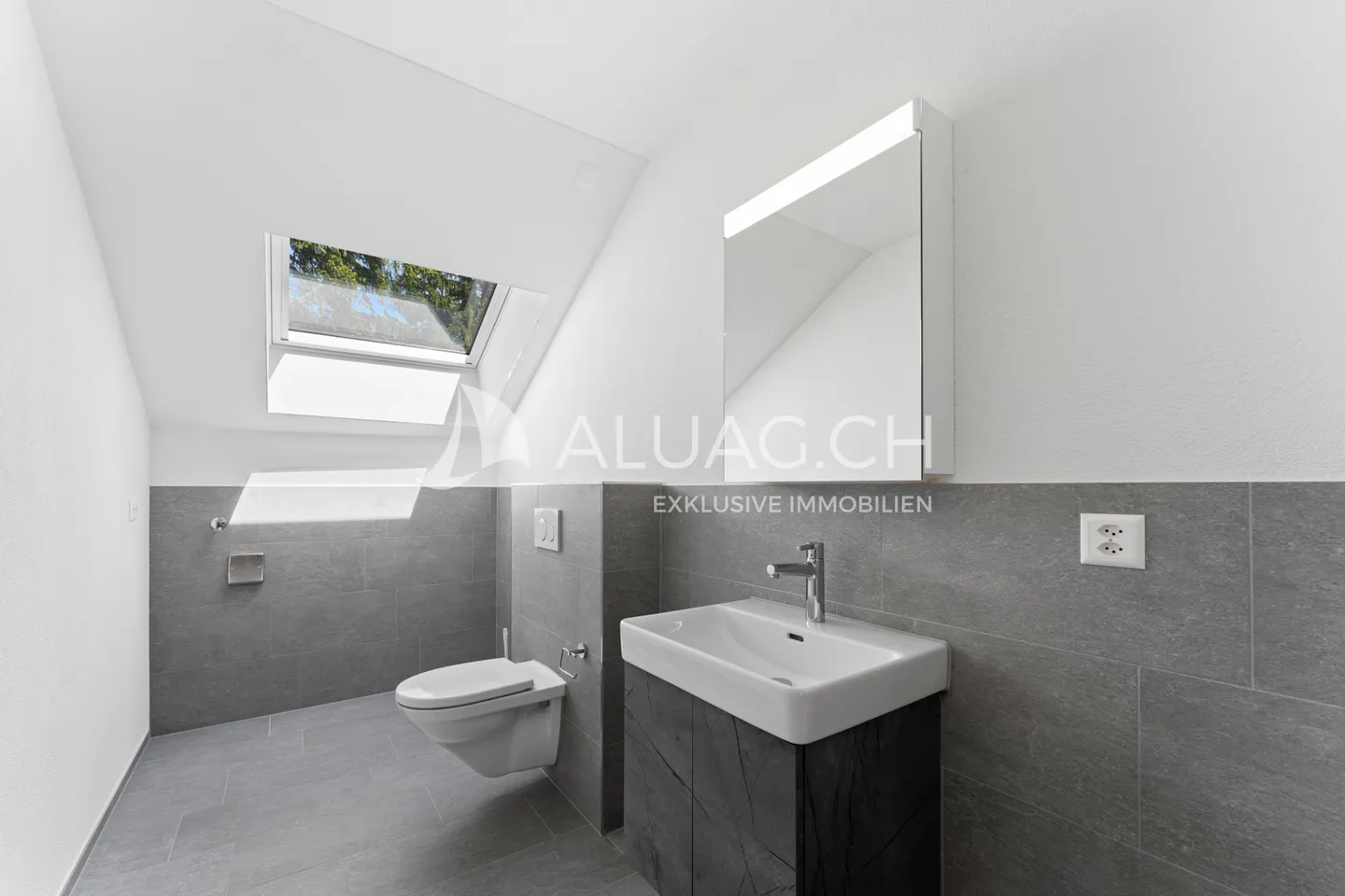 Appartement moderne avec terrasse - Photo 10 sur 12