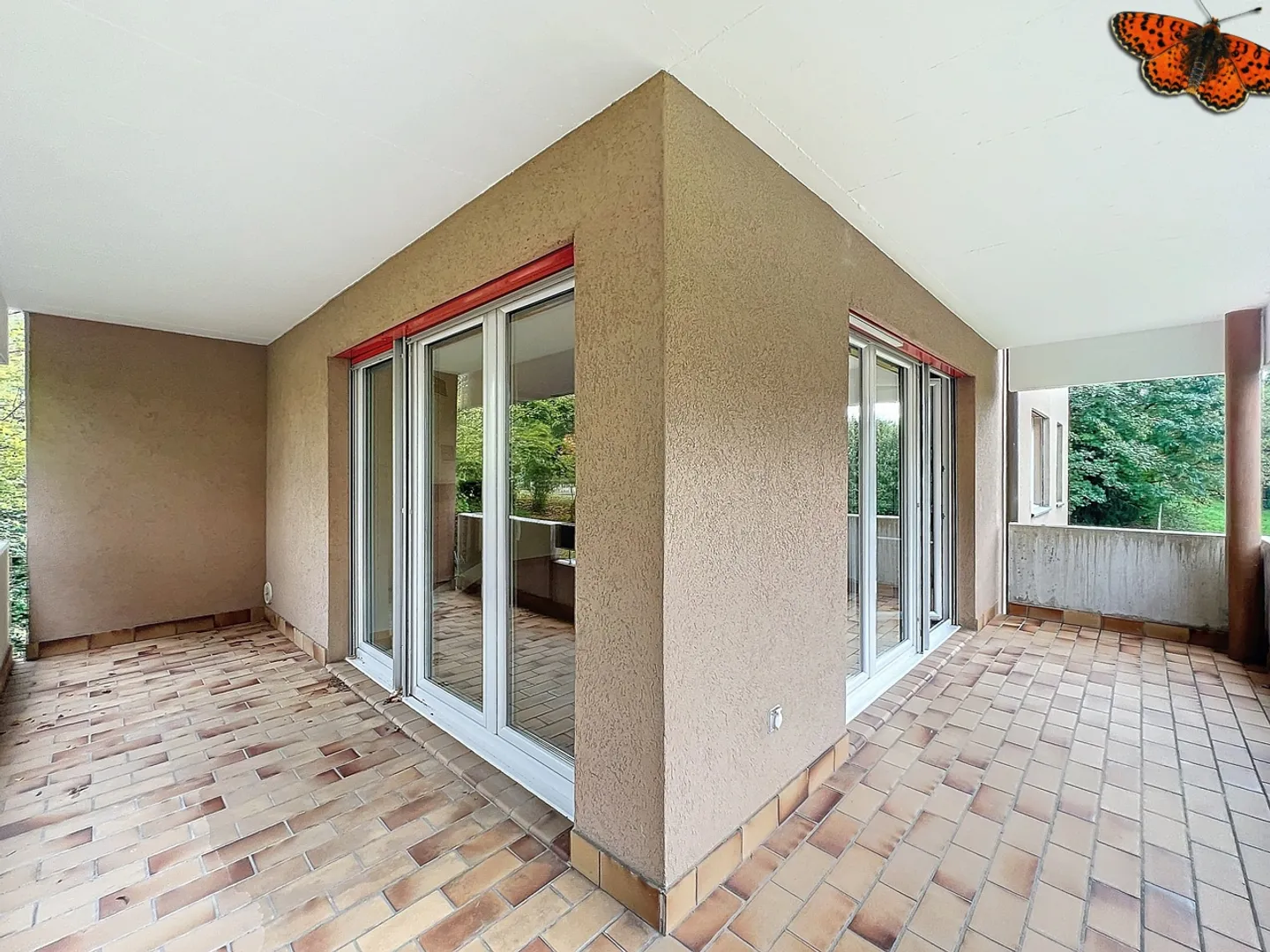 GERÄUMIGE 4-ZIMMER-WOHNUNG - Sehr ruhige Umgebung! - Foto 6 von 13